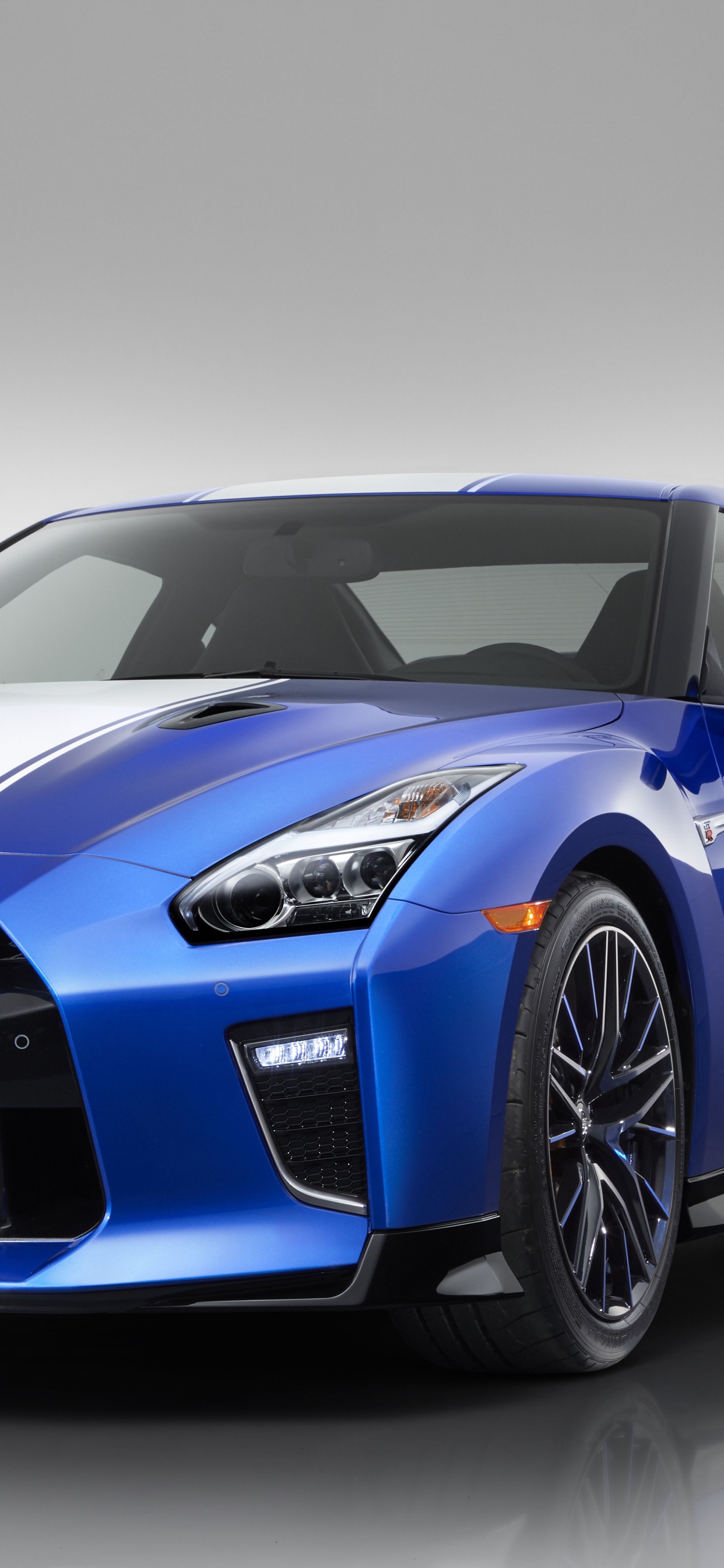 Обои Ниссан, спорткар, авто, суперкар, бампер в разрешении 1242x2688