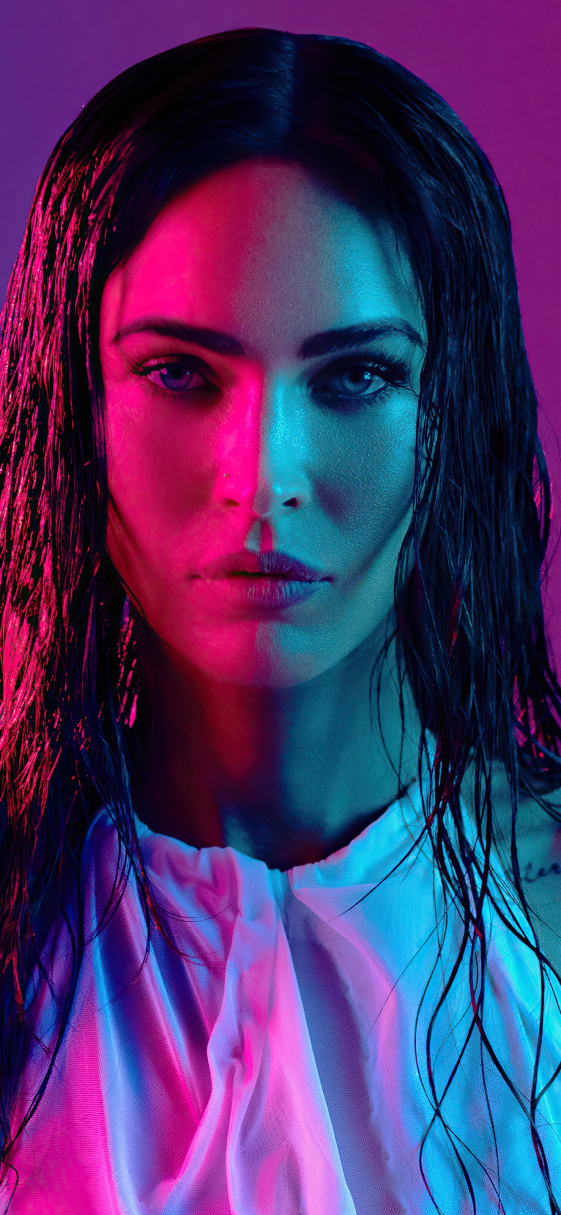 Обои megan fox instyle 2021 в разрешении 1125x2436