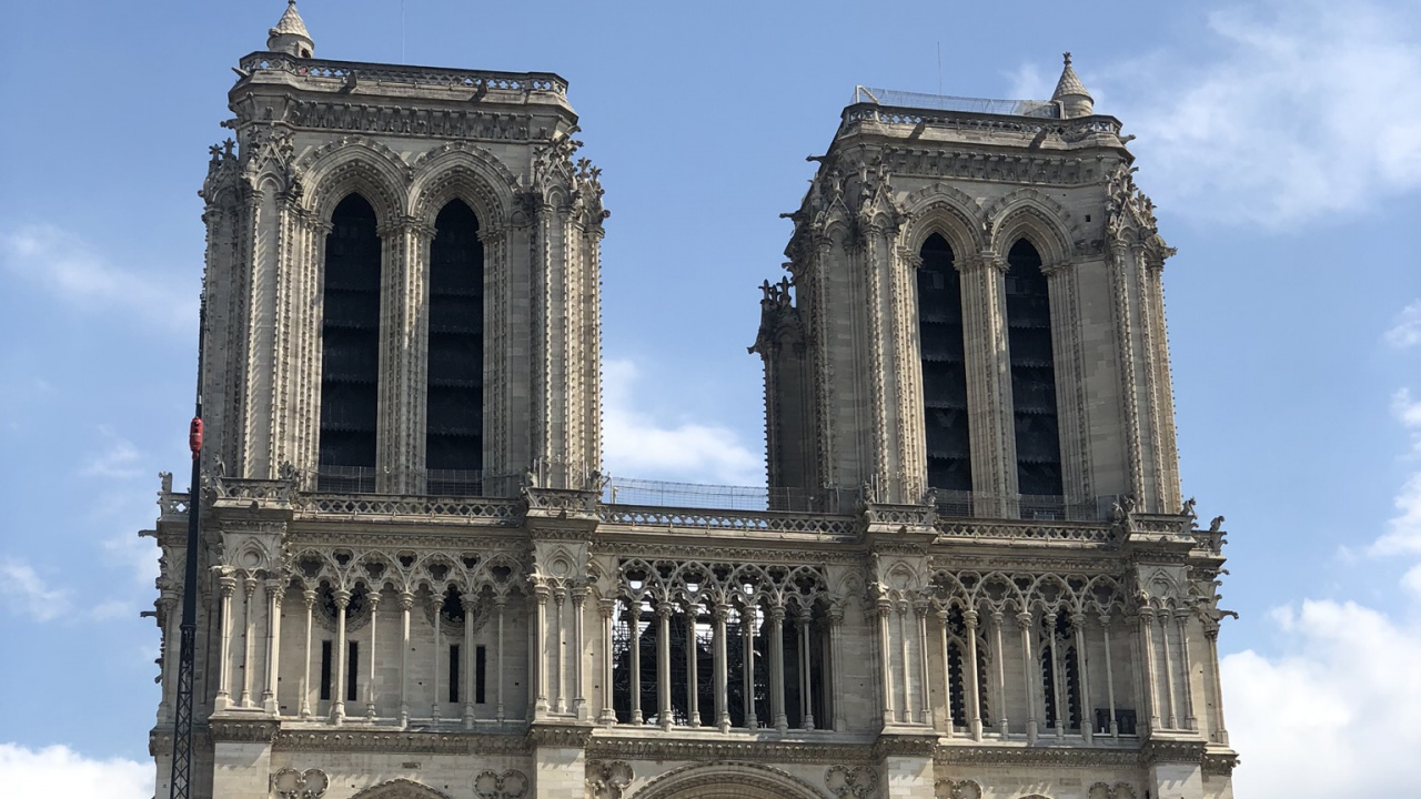 Обои НотрДам де Пари, Cathdrale Нотр-Дам-де-Пари, Эйфелева башня, собор, Сент-Шапель в разрешении 1280x720