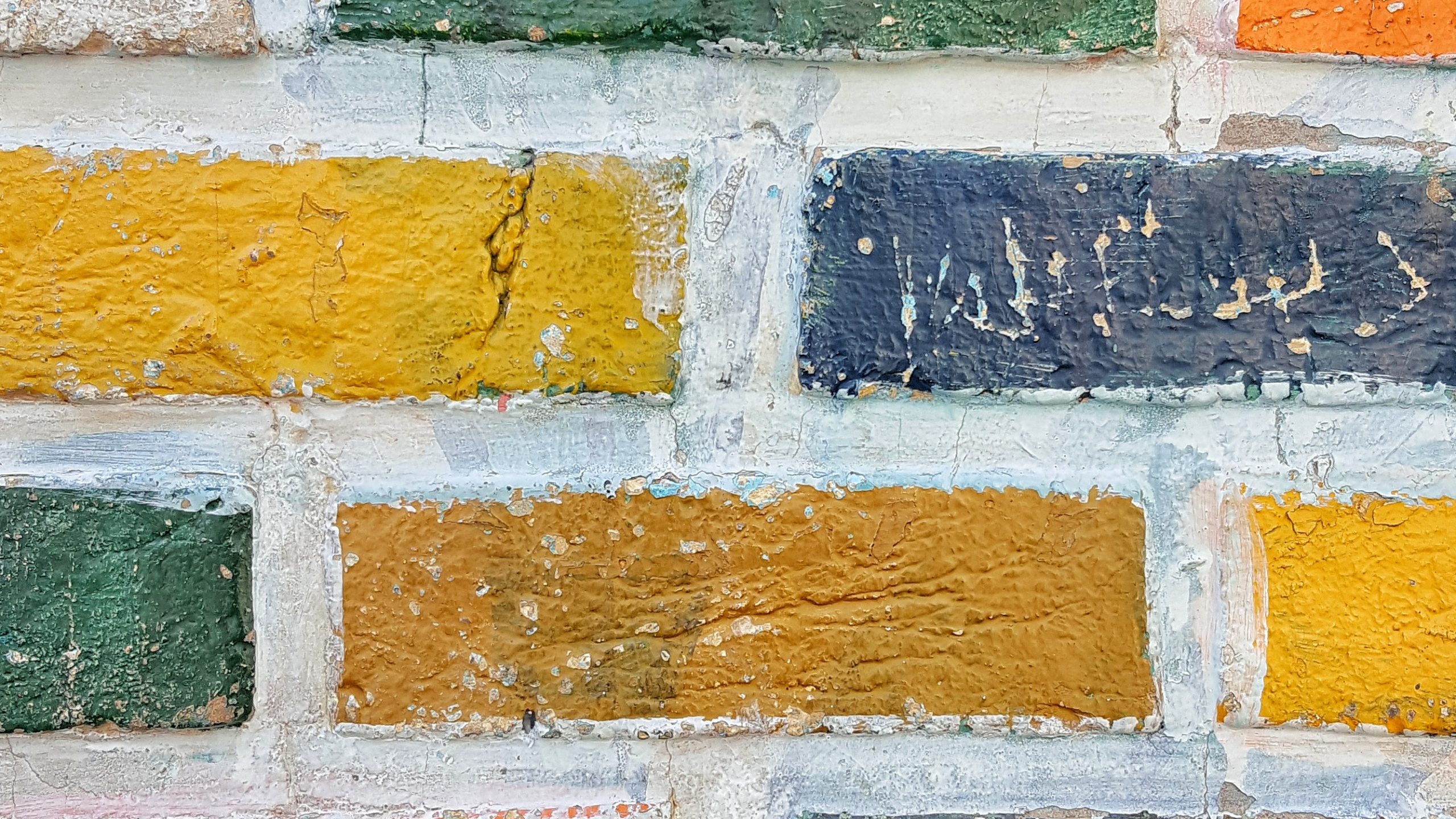 Обои кирпич, стена, Апельсин, желтый, кирпичная кладка в разрешении 2560x1440
