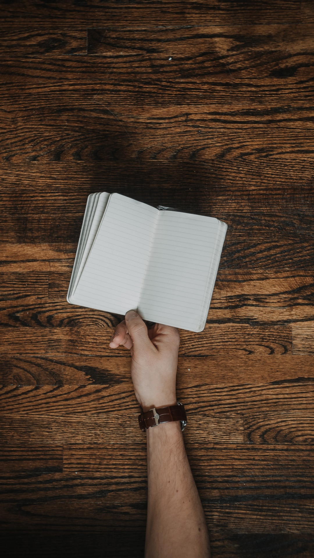 Обои древесина, освещение, морилка, Лампа, этаж в разрешении 1080x1920