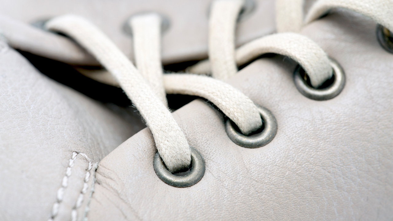 Обои шнурки, башмак, кеды, цвет беж, nike в разрешении 1280x720