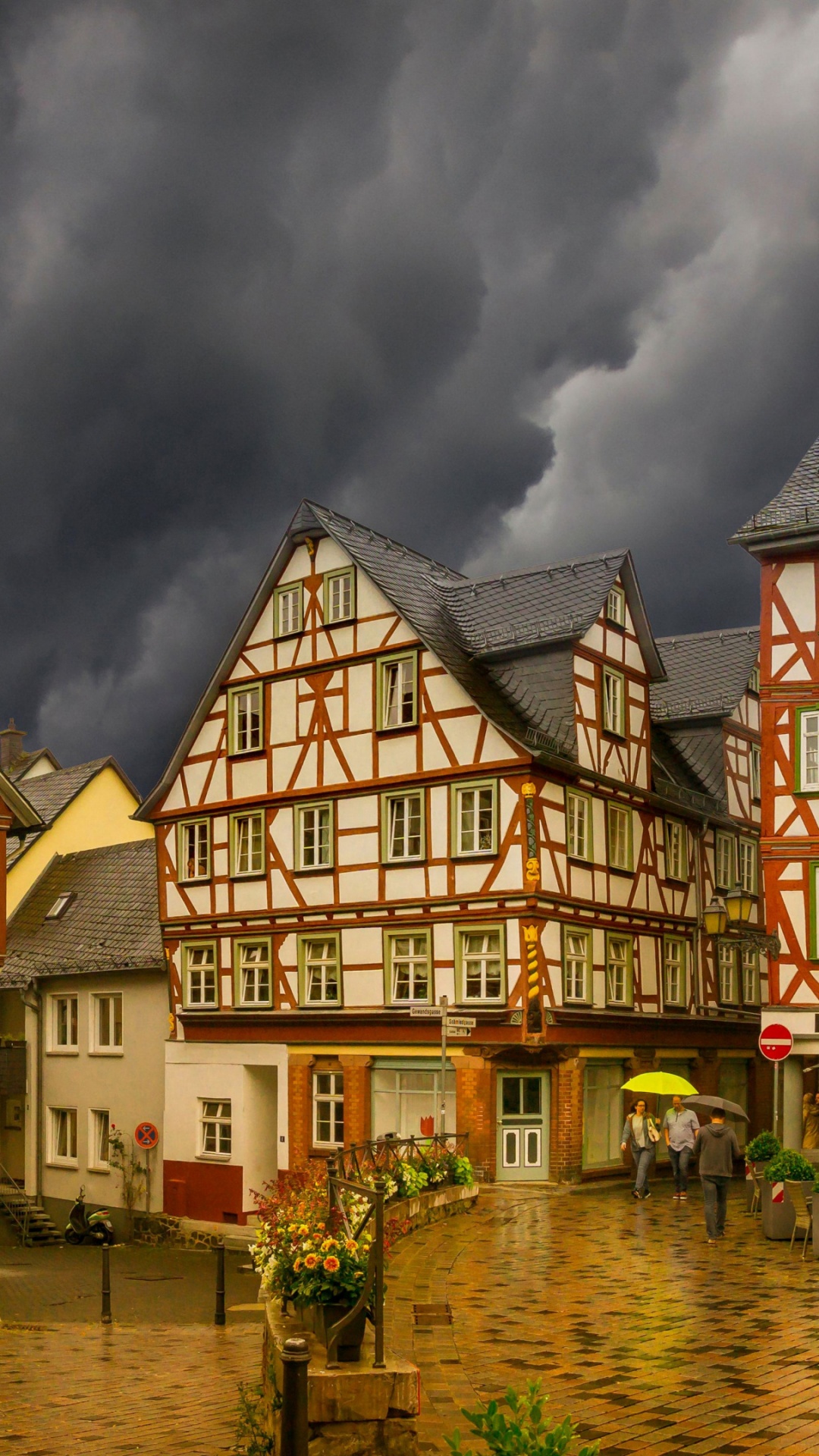 Обои Wetzlar, облако, здание, свойство, окно в разрешении 1080x1920