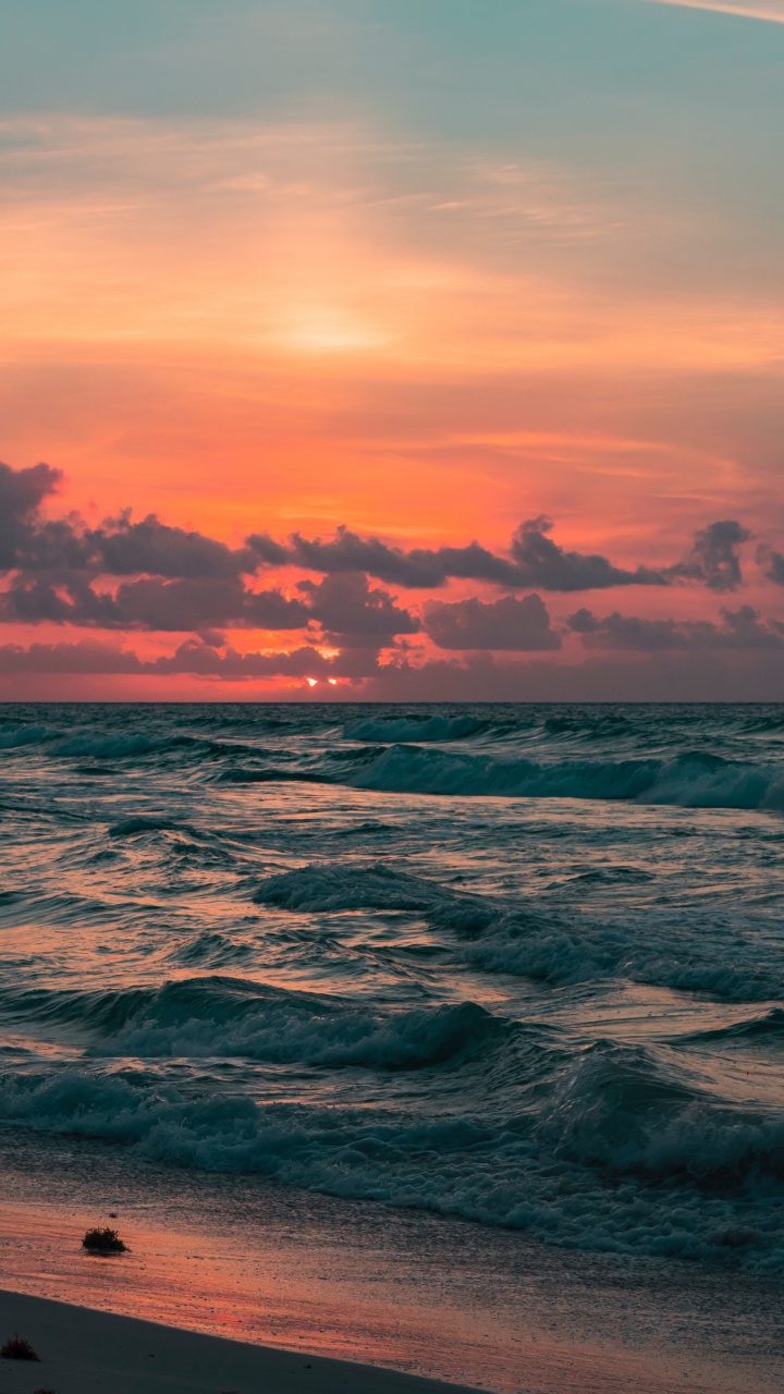 Обои туманный океан, океан, спотифай, soundcloud, Apple Музыка в разрешении 720x1280