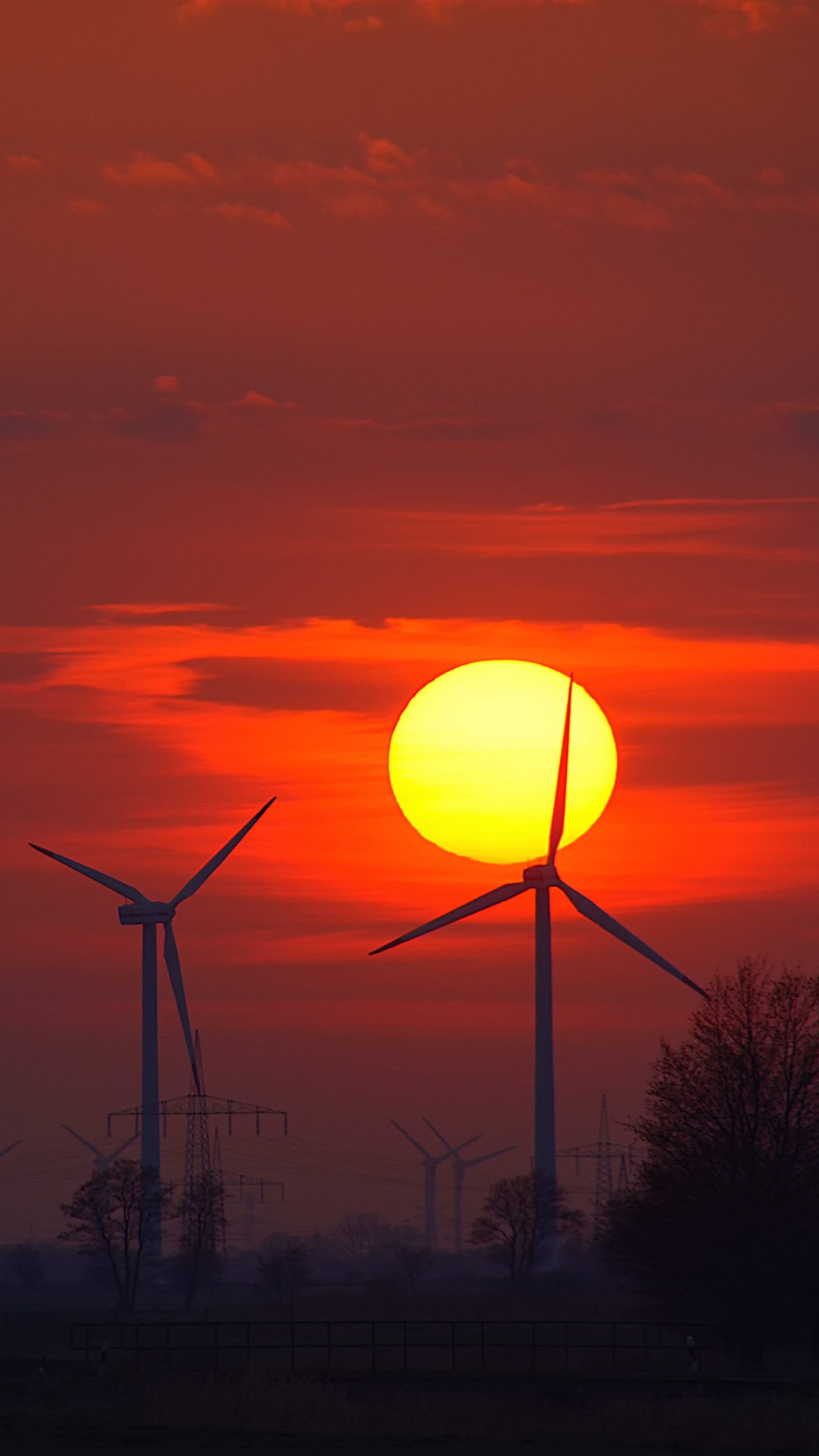 Обои небо, восход солнца, ветровая турбина, энергия, ветряная мельница в разрешении 1440x2560