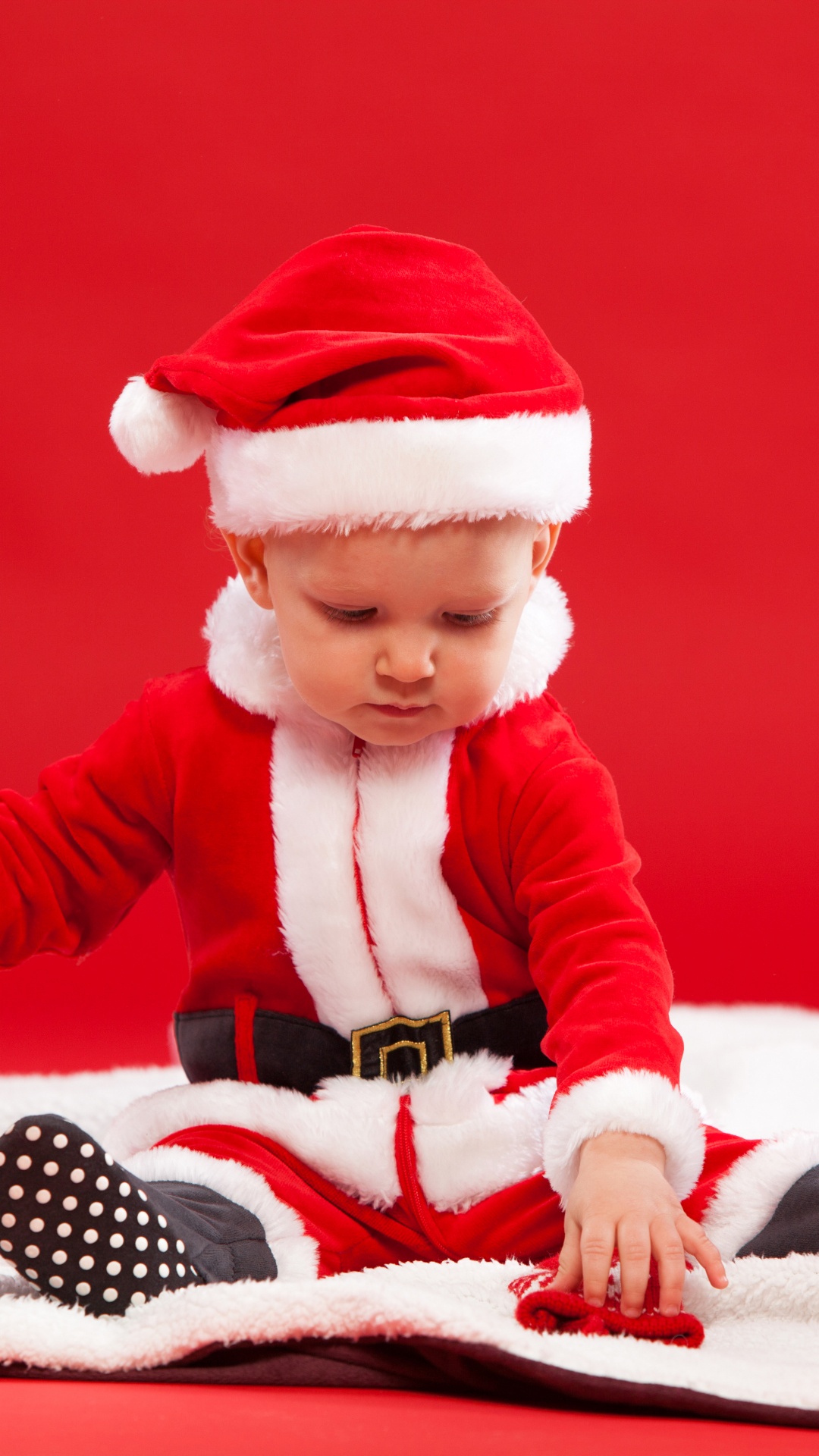 Обои Новый год, Рождественский день, Дед Мороз, Санта-Клаус, Рождество в разрешении 1080x1920