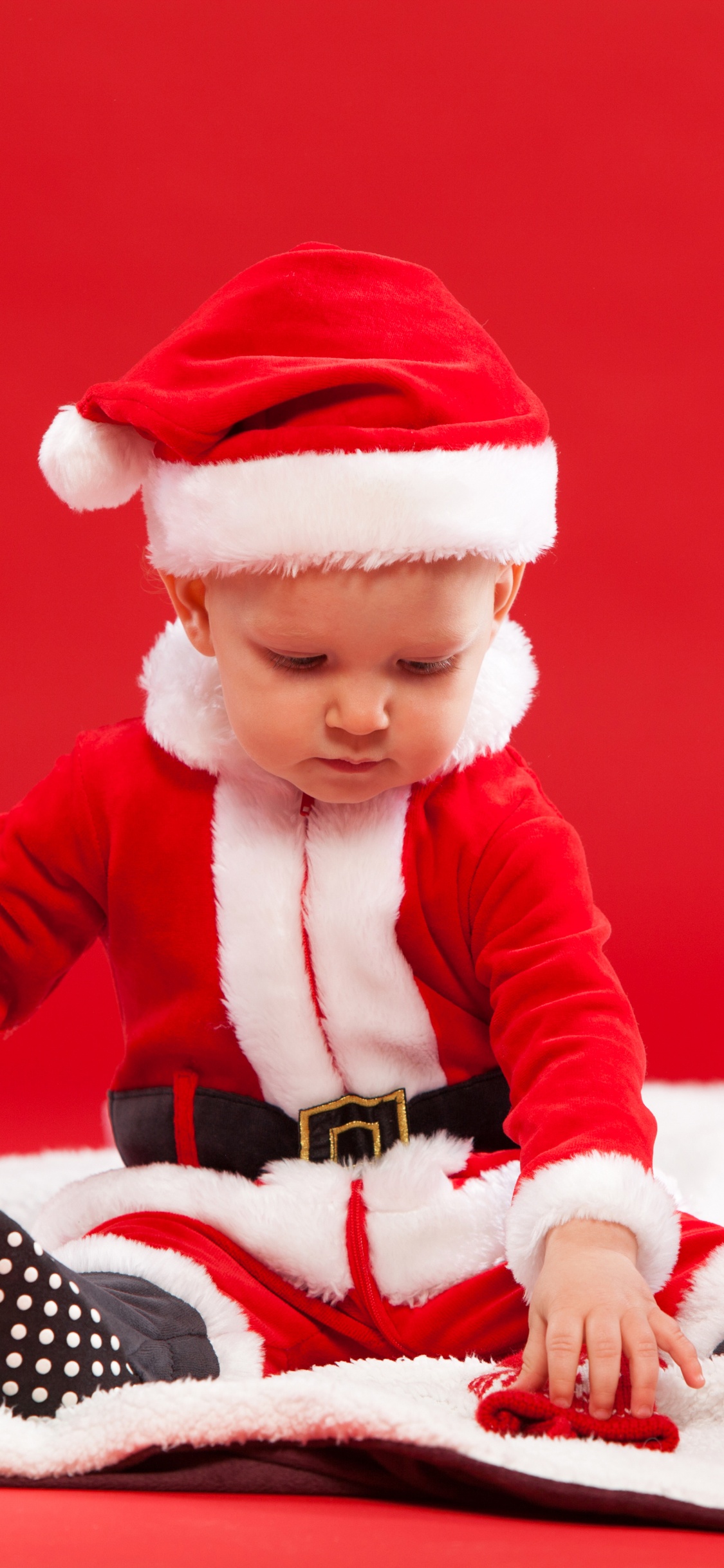 Обои Новый год, Рождественский день, Дед Мороз, Санта-Клаус, Рождество в разрешении 1125x2436