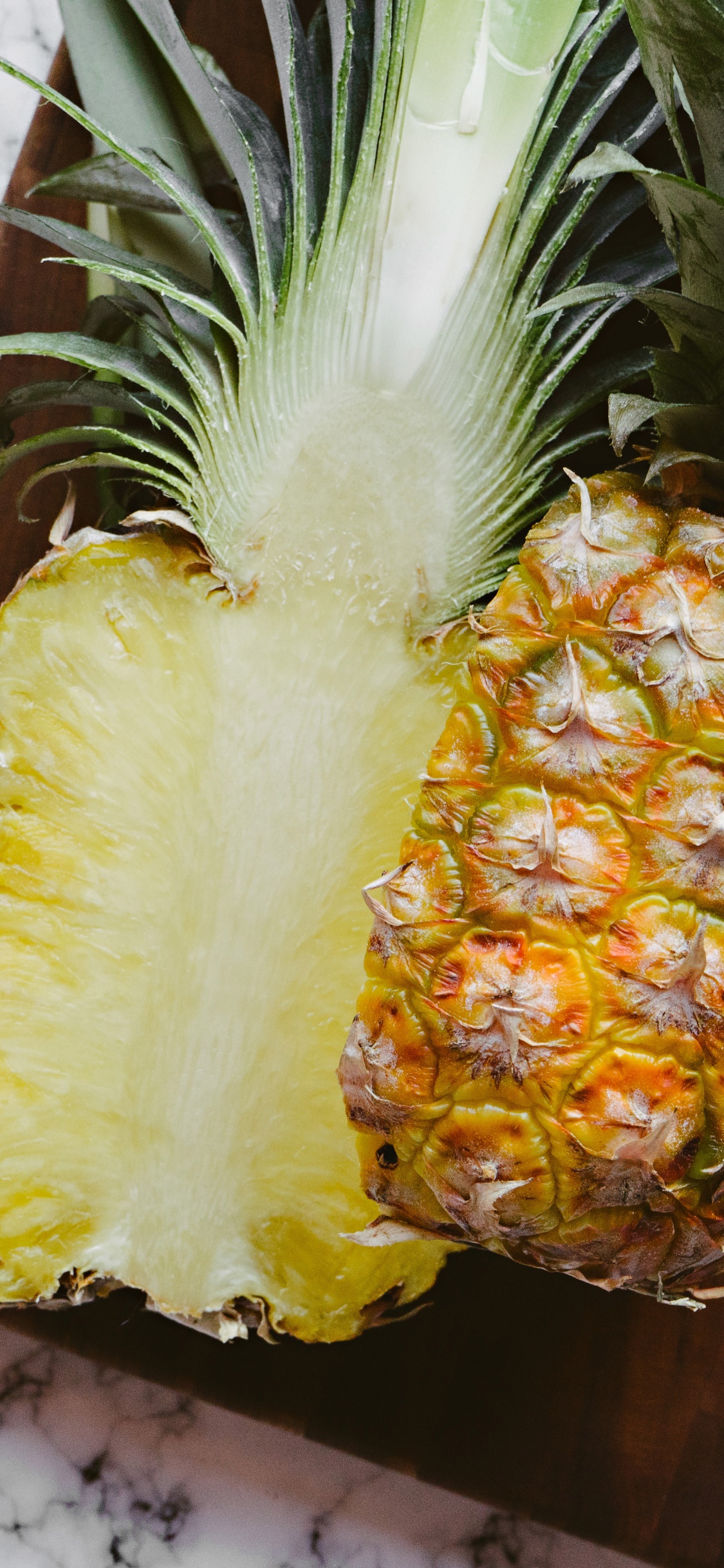 Обои ананас, фрукты, растение, пища, природные продукты в разрешении 1125x2436