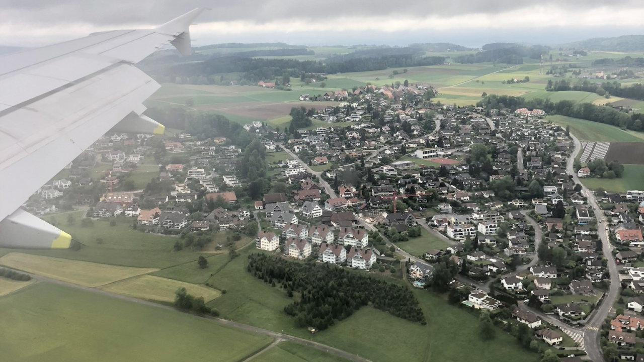 Обои с высоты птичьего полета, полет, облако, пейзаж, равнина в разрешении 1280x720