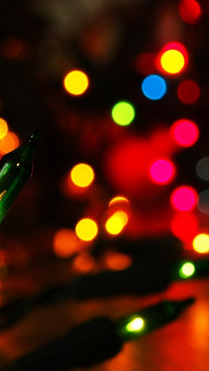 Обои Рождественские огни, Рождественский день, освещение, елка, Рождественские украшения в разрешении 720x1280