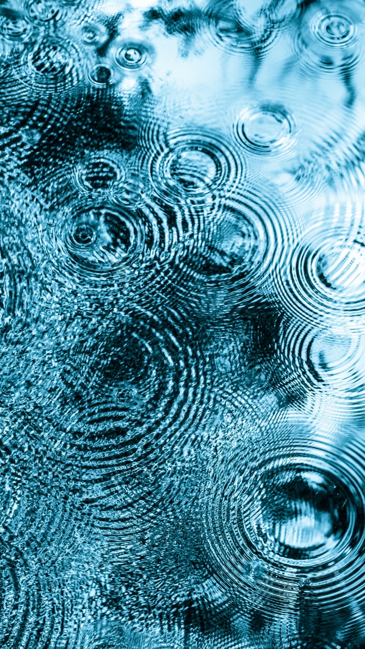 Обои поверхность воды, поверхностное натяжение, падение, вода, капиллярные волны в разрешении 720x1280