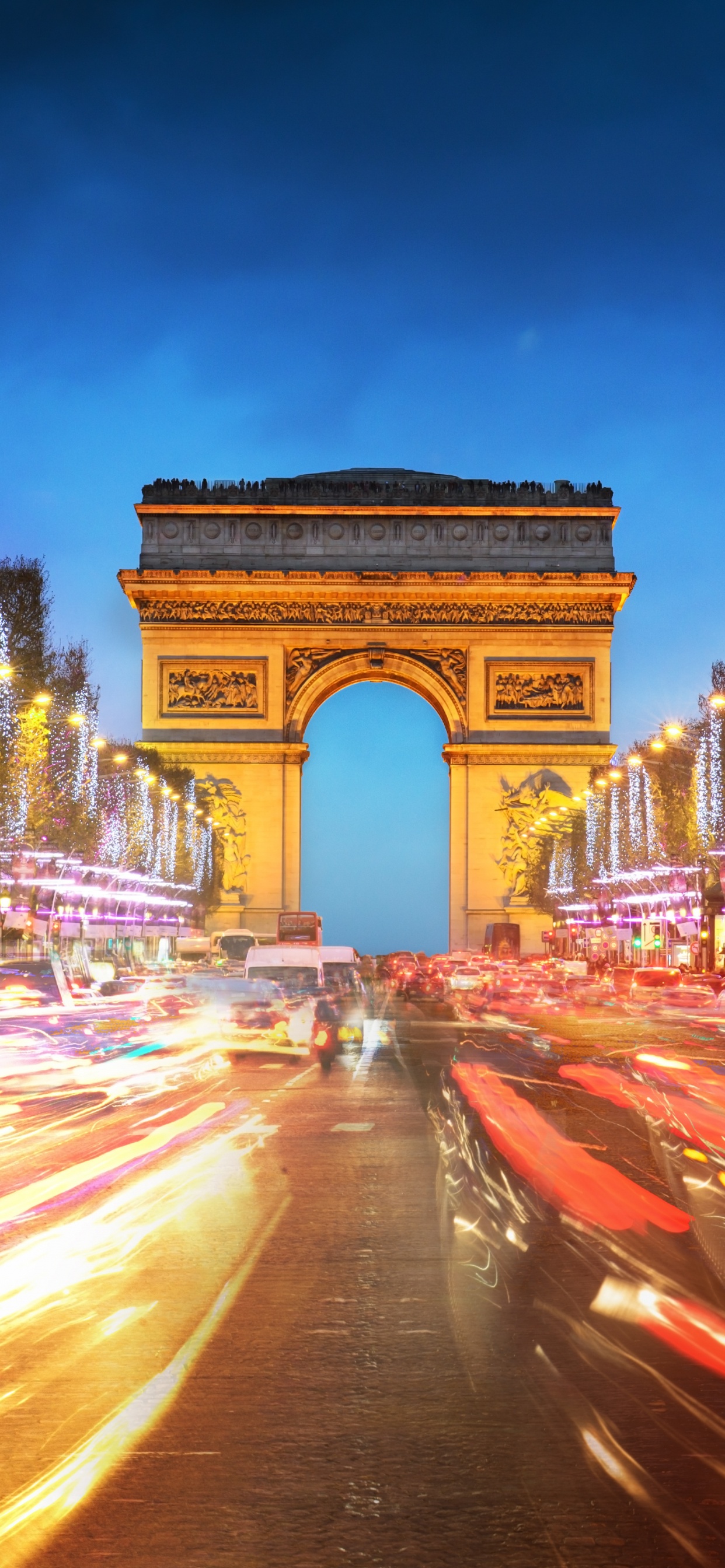 Обои Триумфальная арка, ориентир, ночь, городской район, город в разрешении 1242x2688