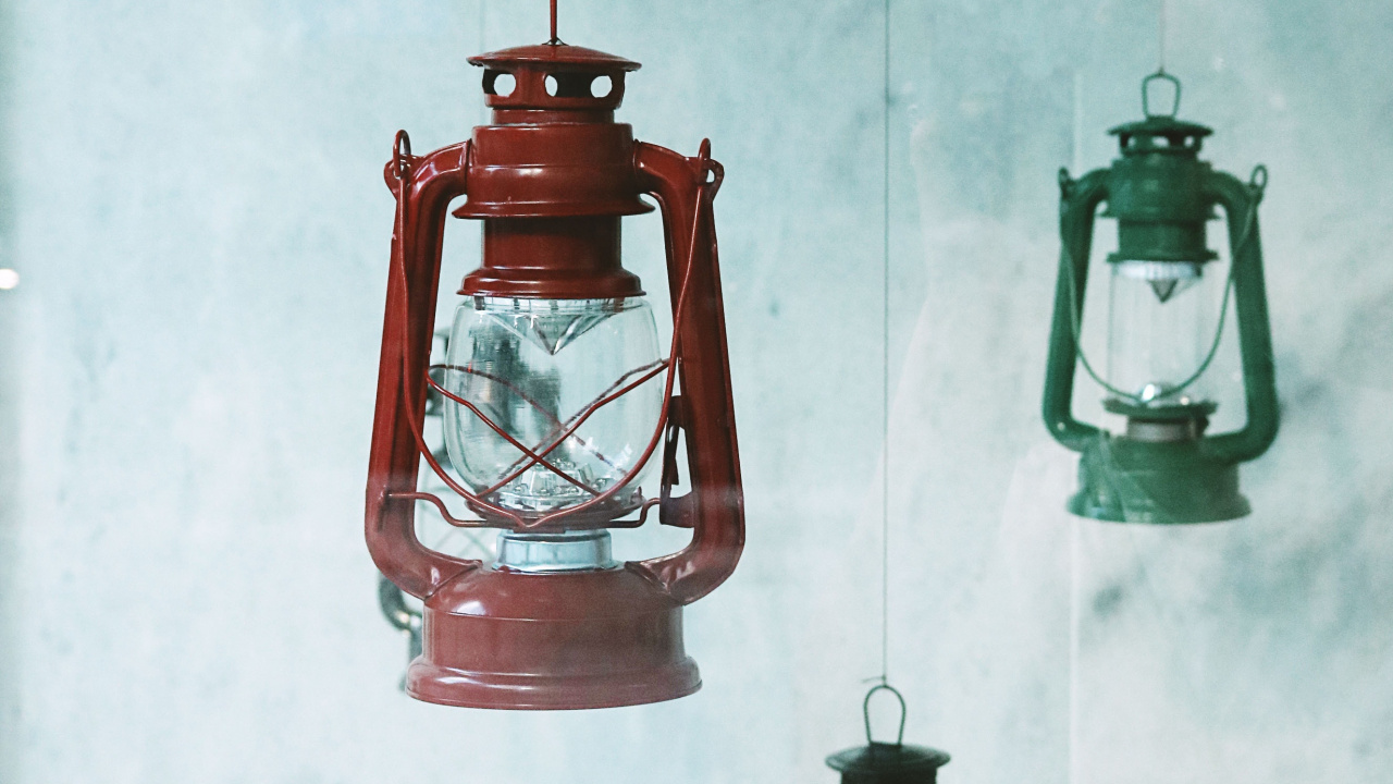 Обои фонарь, свеча, Лампа, масляная Лампа, стекло в разрешении 1280x720