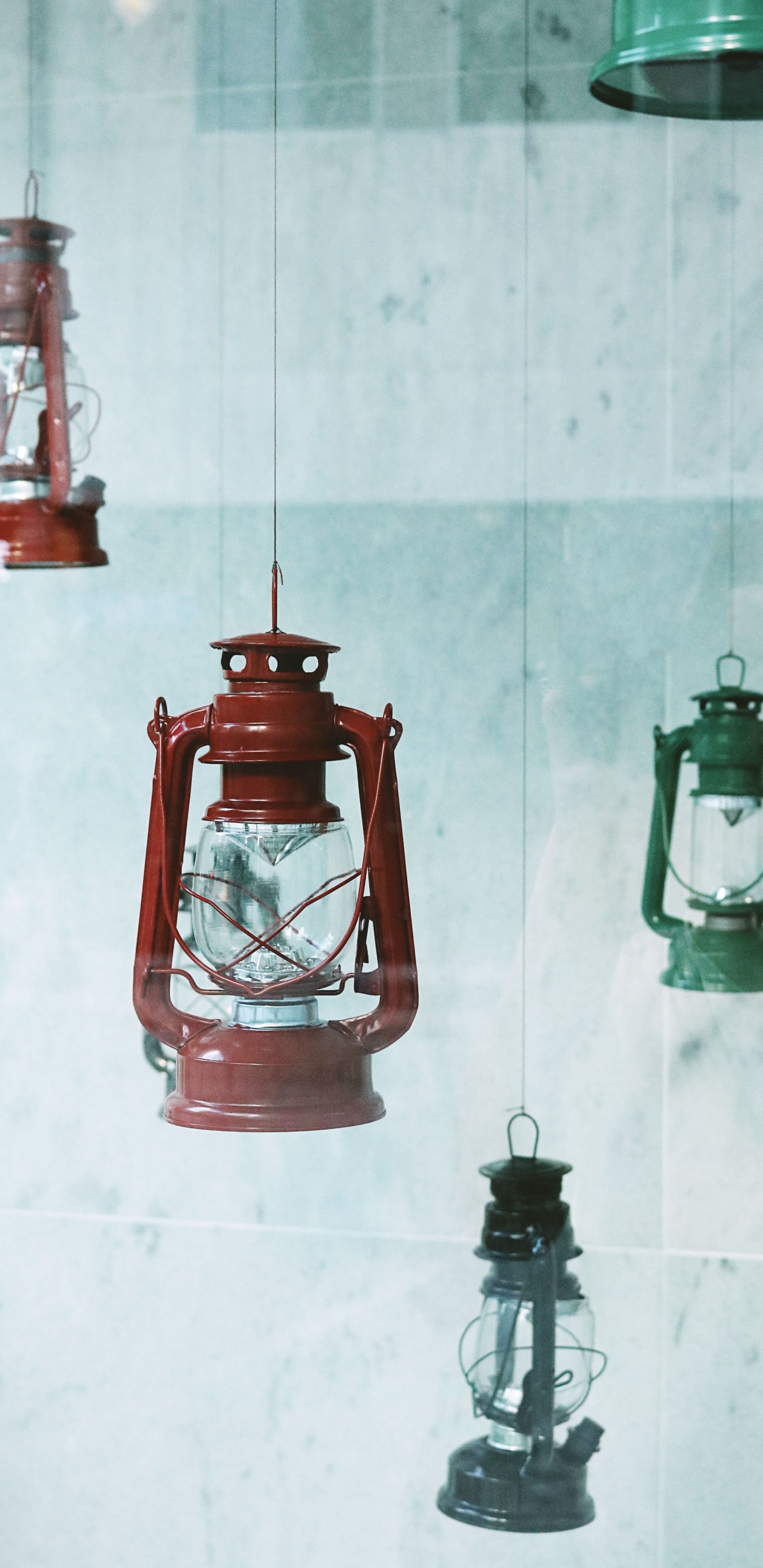 Обои фонарь, свеча, Лампа, масляная Лампа, стекло в разрешении 1440x2960