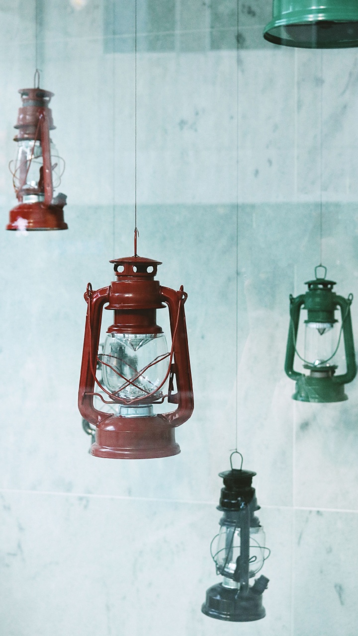 Обои фонарь, свеча, Лампа, масляная Лампа, стекло в разрешении 720x1280