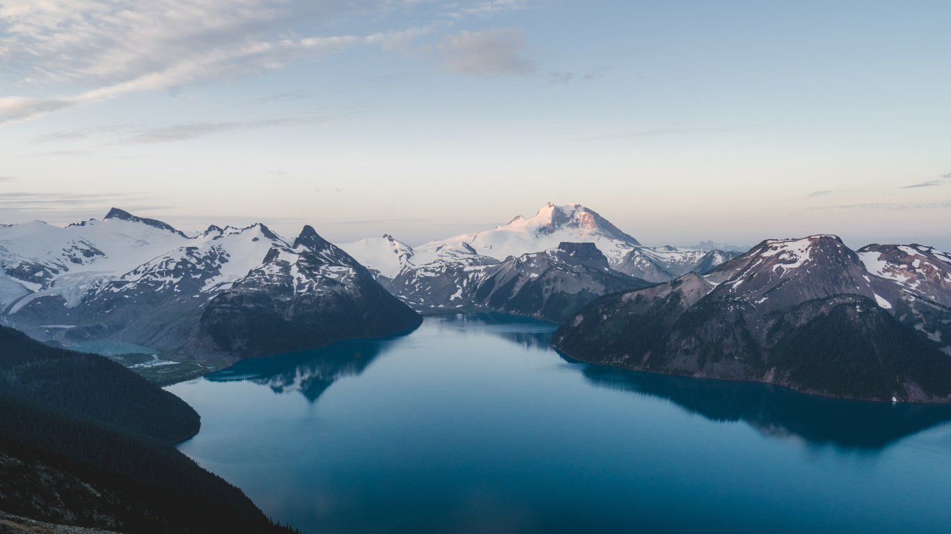 Обои горный рельеф, гора, горный хребет, хребет, Альпы в разрешении 1366x768
