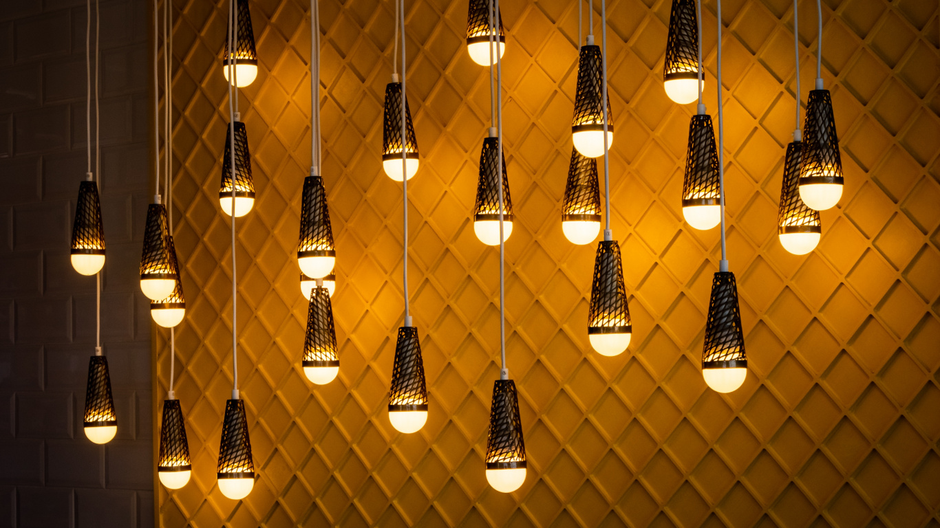 Обои Лампа накаливания, электрическое освещение, освещение, осветительная арматура, люстра в разрешении 1366x768
