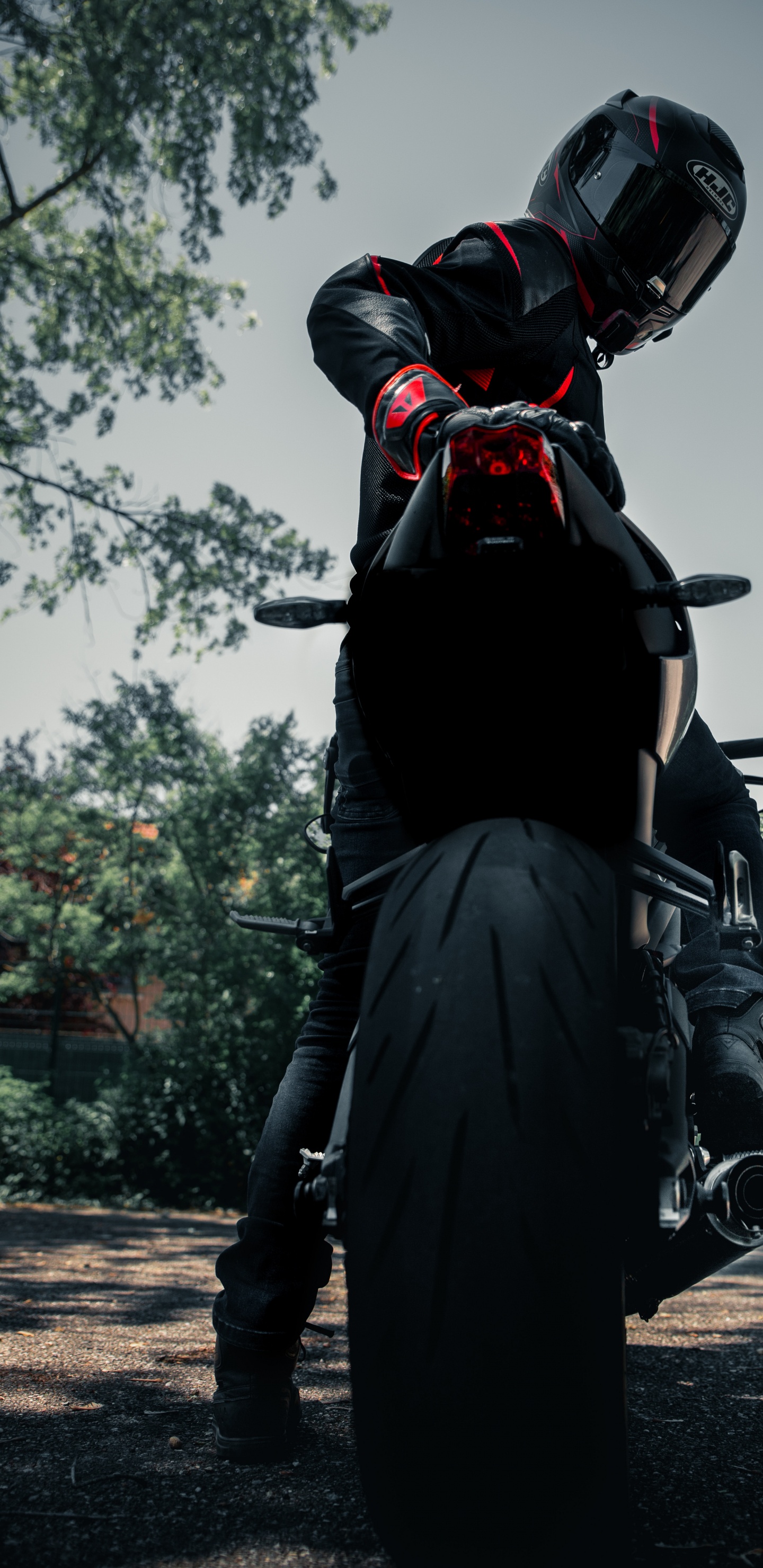 Обои мотоциклетный шлем, мотоцикл, Ямаха мотор Компани, шлем, мотоспорт в разрешении 1440x2960