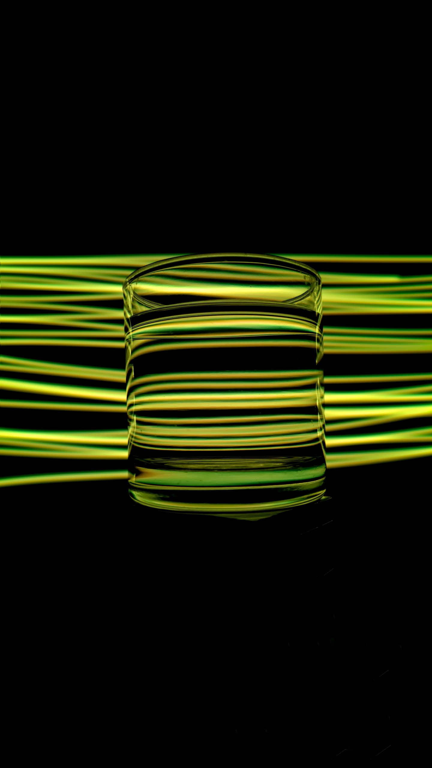 Обои свет, наука, математика, автомобильное освещение, решетка в разрешении 1440x2560