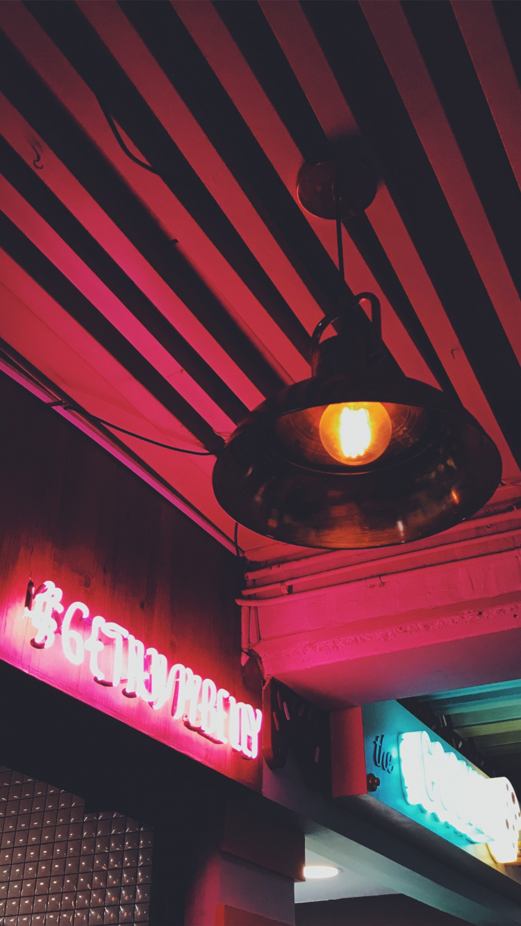 Обои красный цвет, свет, освещение, неон, розовый в разрешении 750x1334