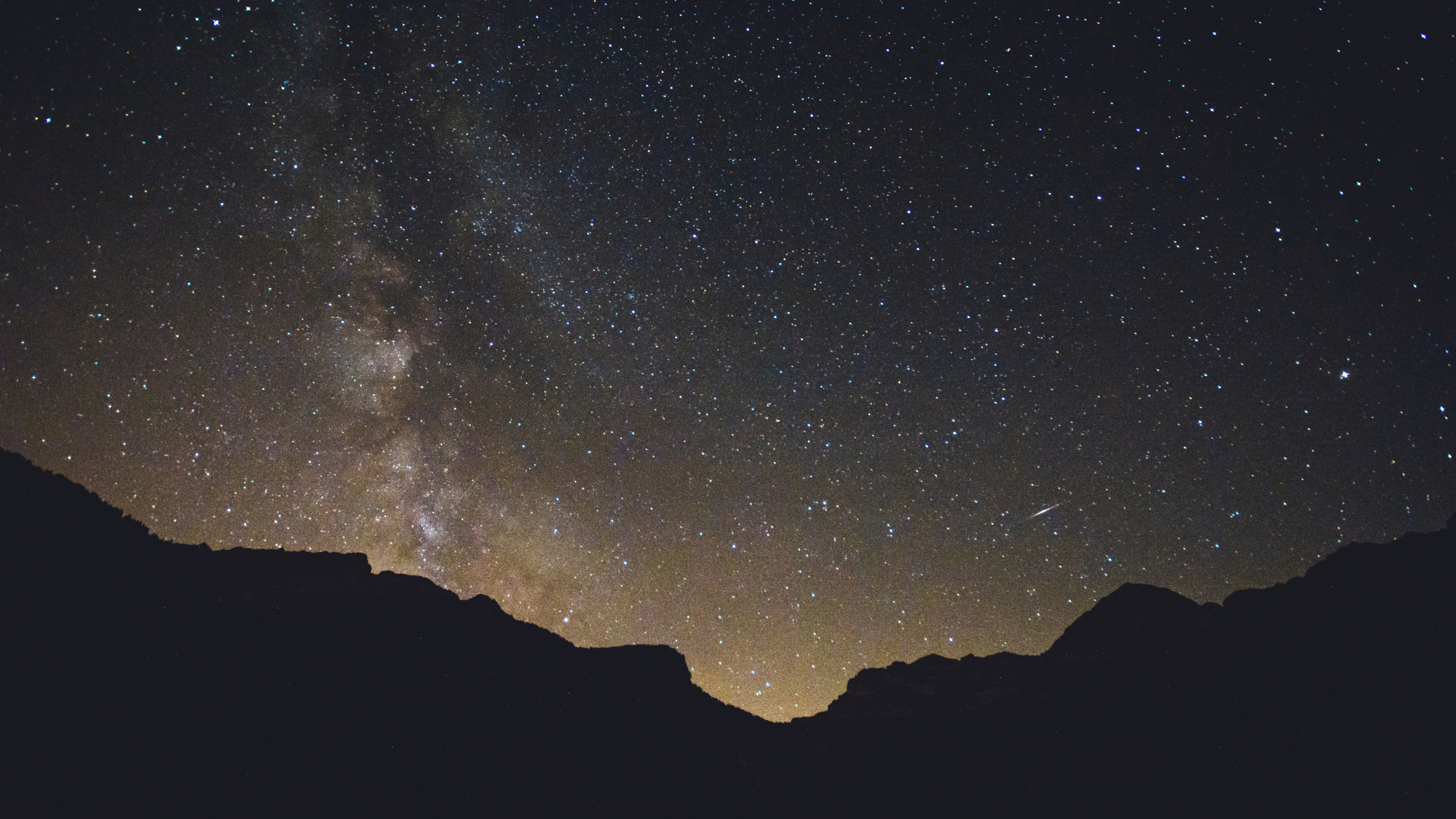 Обои ночь, звезда, гора, черный, астрономический объект в разрешении 2560x1440