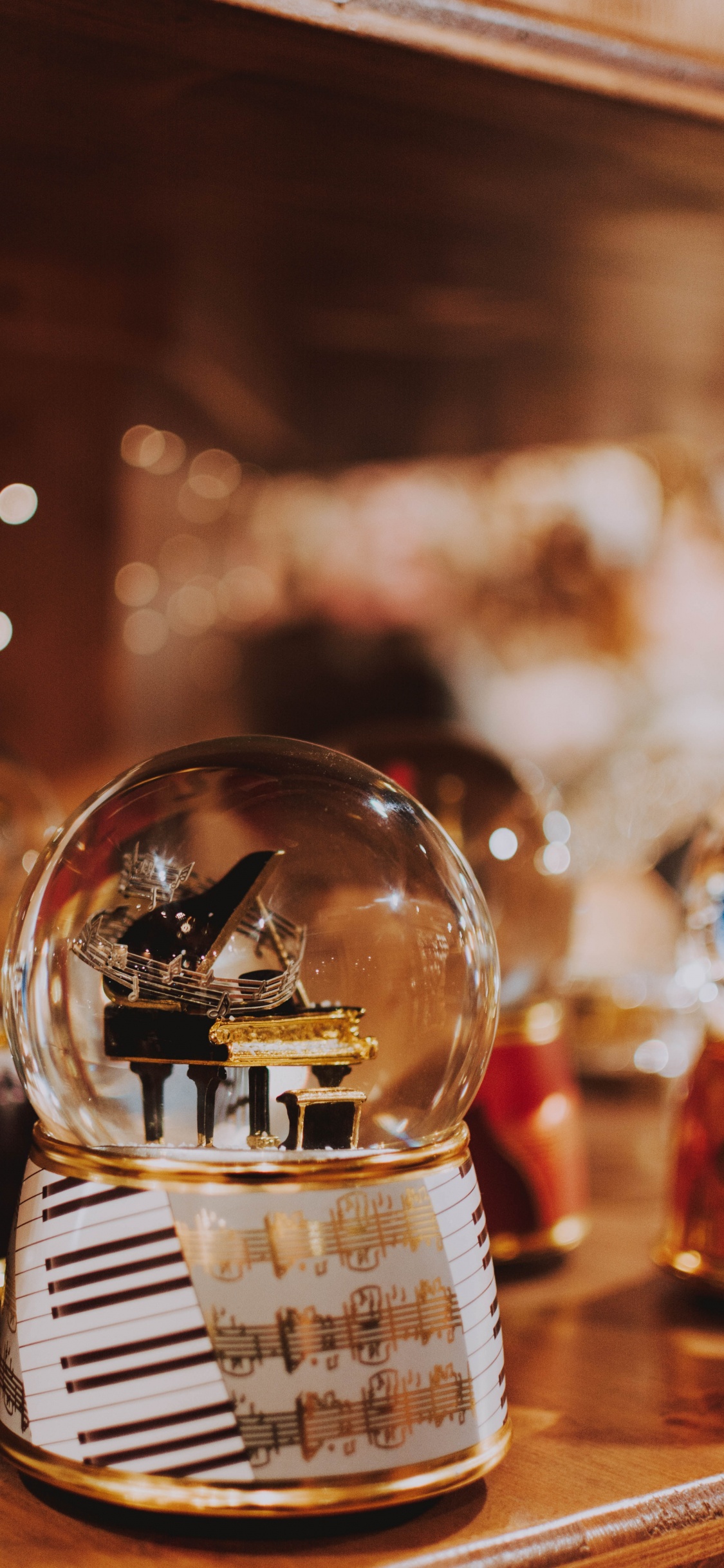 Обои apple, игры, стекло, ликер, мелодия в разрешении 1125x2436