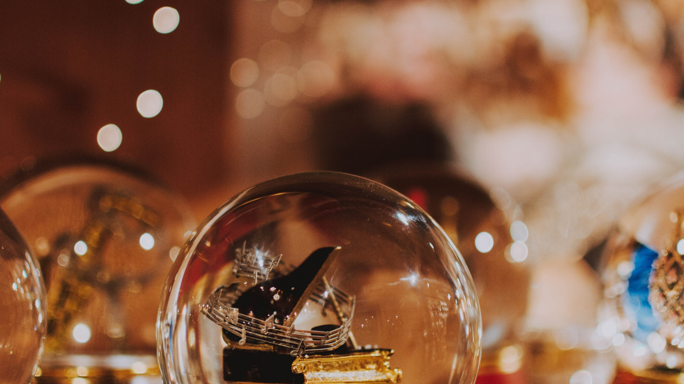 Обои apple, игры, стекло, ликер, мелодия в разрешении 1366x768