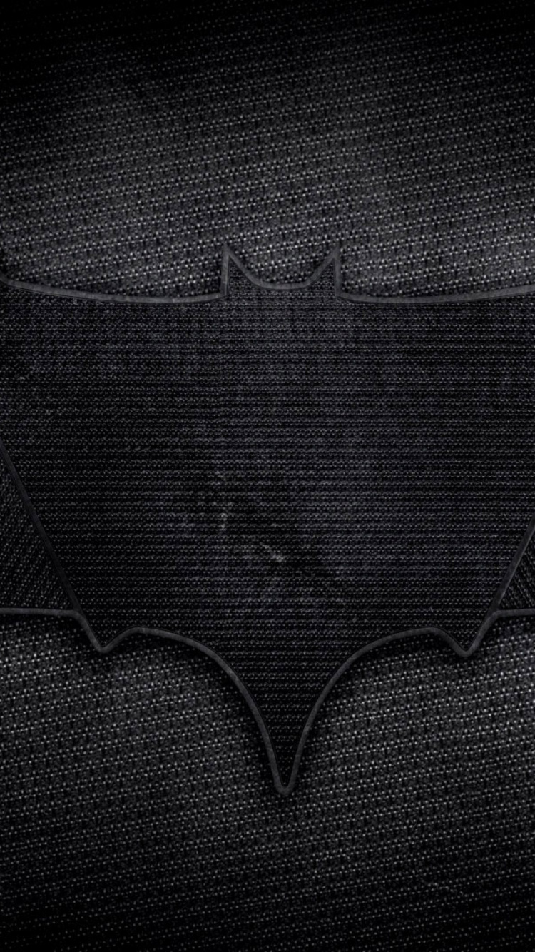 Обои Бэтмен, лого, темнота, Бэткостюм, крупный план в разрешении 750x1334