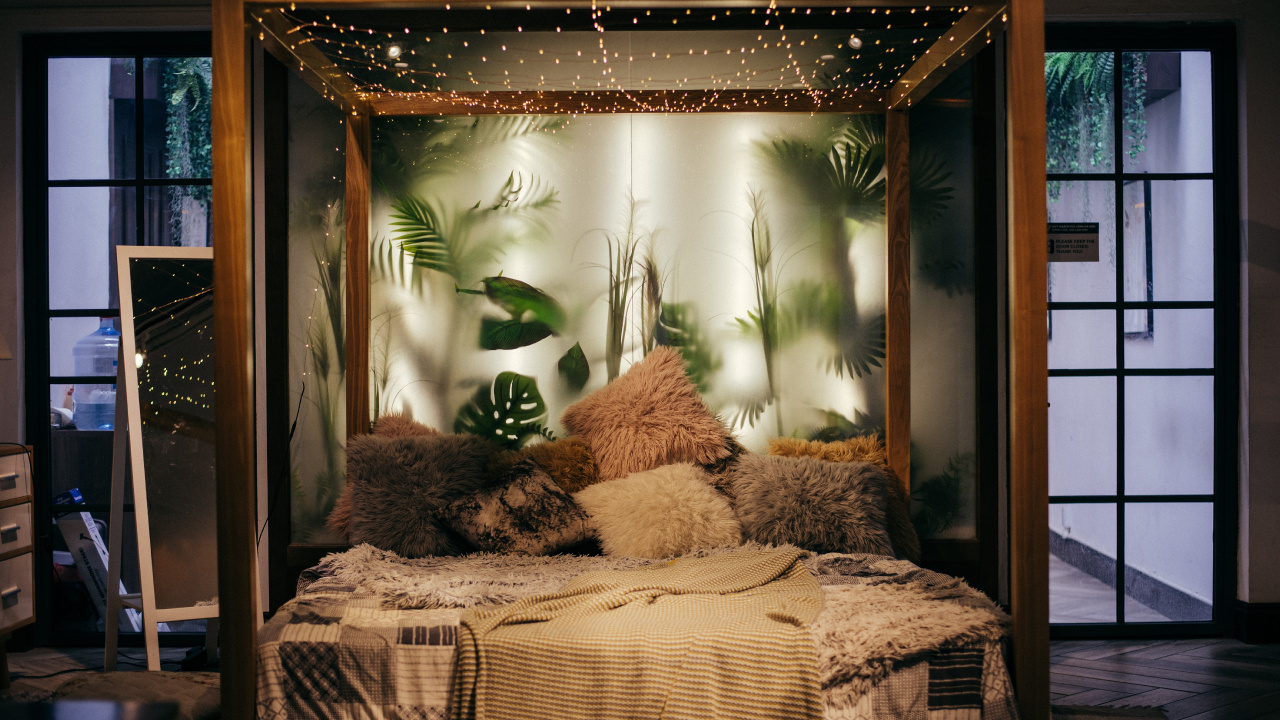 Обои романтическая уютная спальня, спальня, комната, освещение, кровать в разрешении 1280x720