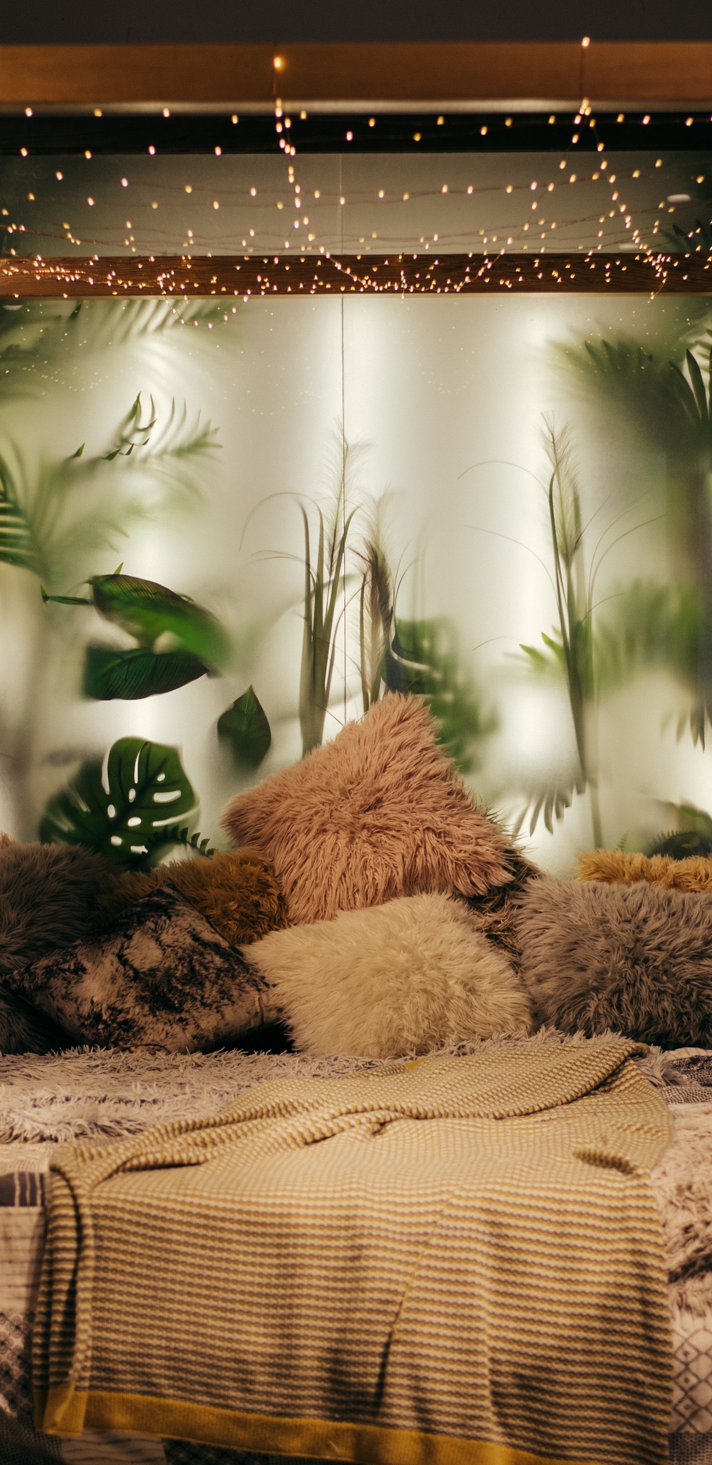 Обои романтическая уютная спальня, спальня, комната, освещение, кровать в разрешении 1440x2960