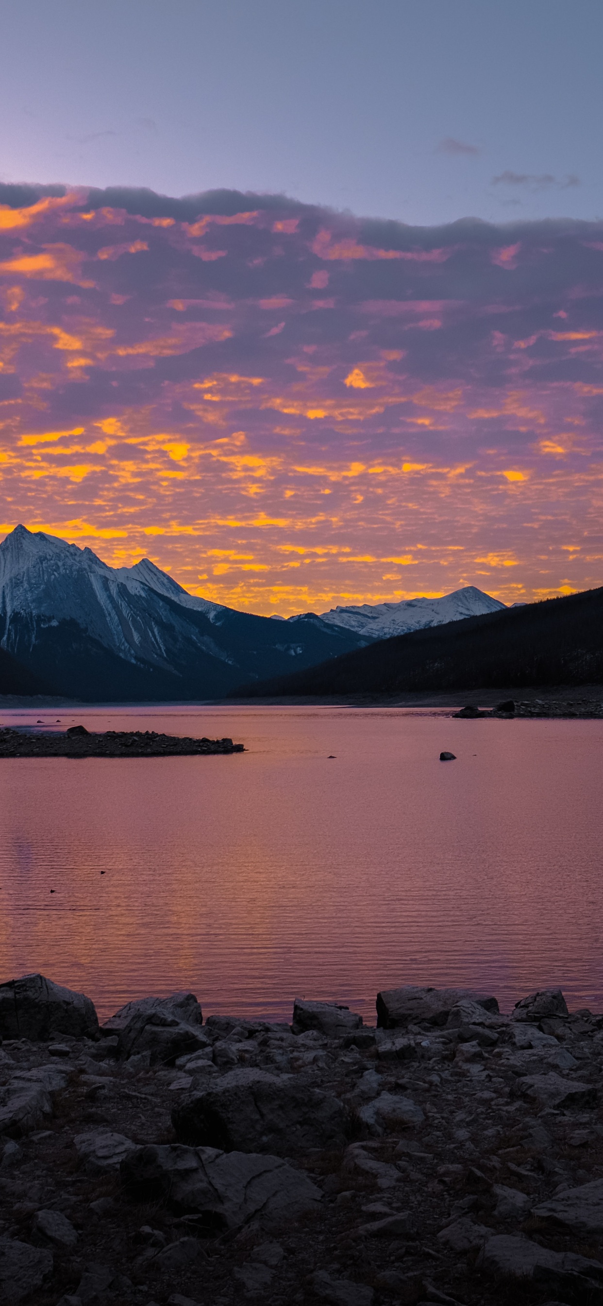 Обои водоем, природа, гора, нагорье, озеро в разрешении 1242x2688