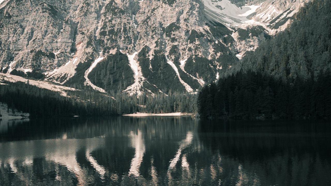 Обои постер, облако, вода, гора, гидроресурсы в разрешении 1280x720