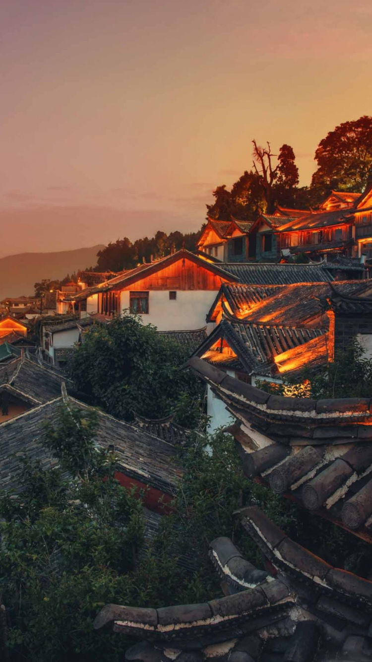 Обои пейзаж, мир, вечер, город, гора в разрешении 750x1334