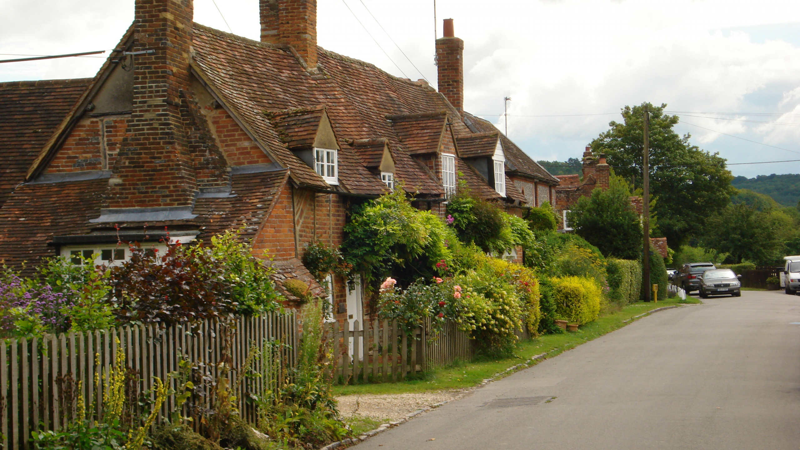 Обои Хаус, свойство, коттедж, жилой район, родина в разрешении 2560x1440