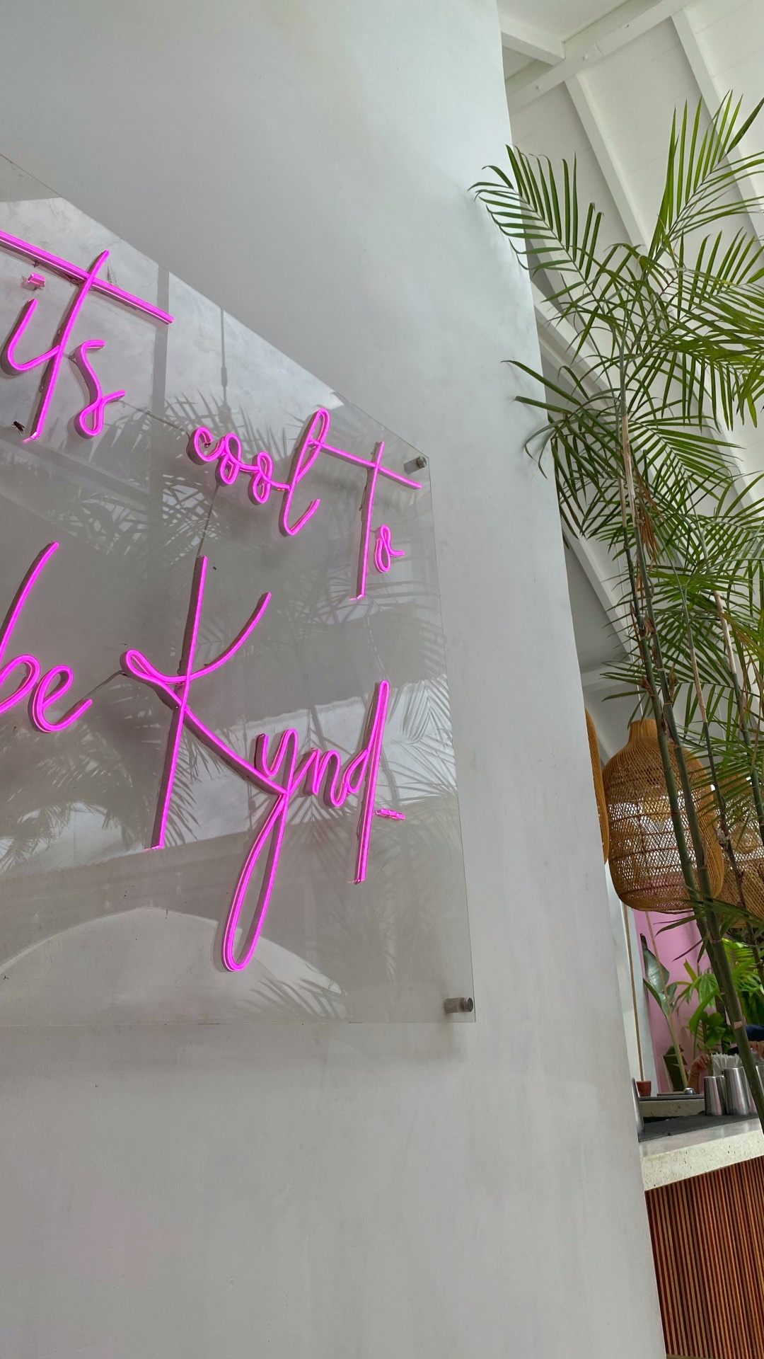 Обои стена, дизайн, пурпурный цвет, розовый, пурпур в разрешении 1080x1920