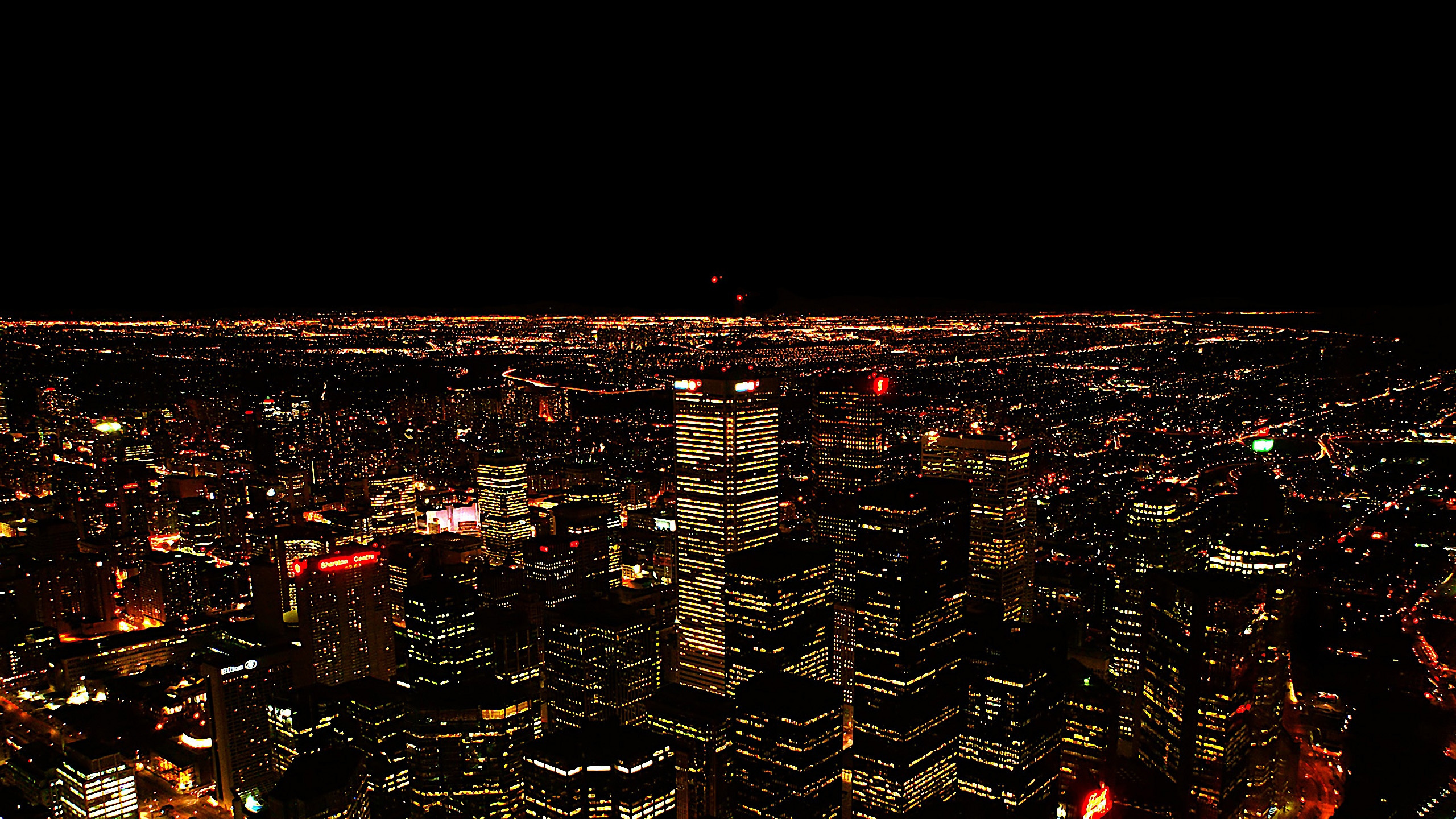 Обои город, ночь, городской пейзаж, городской район, метрополия в разрешении 2560x1440