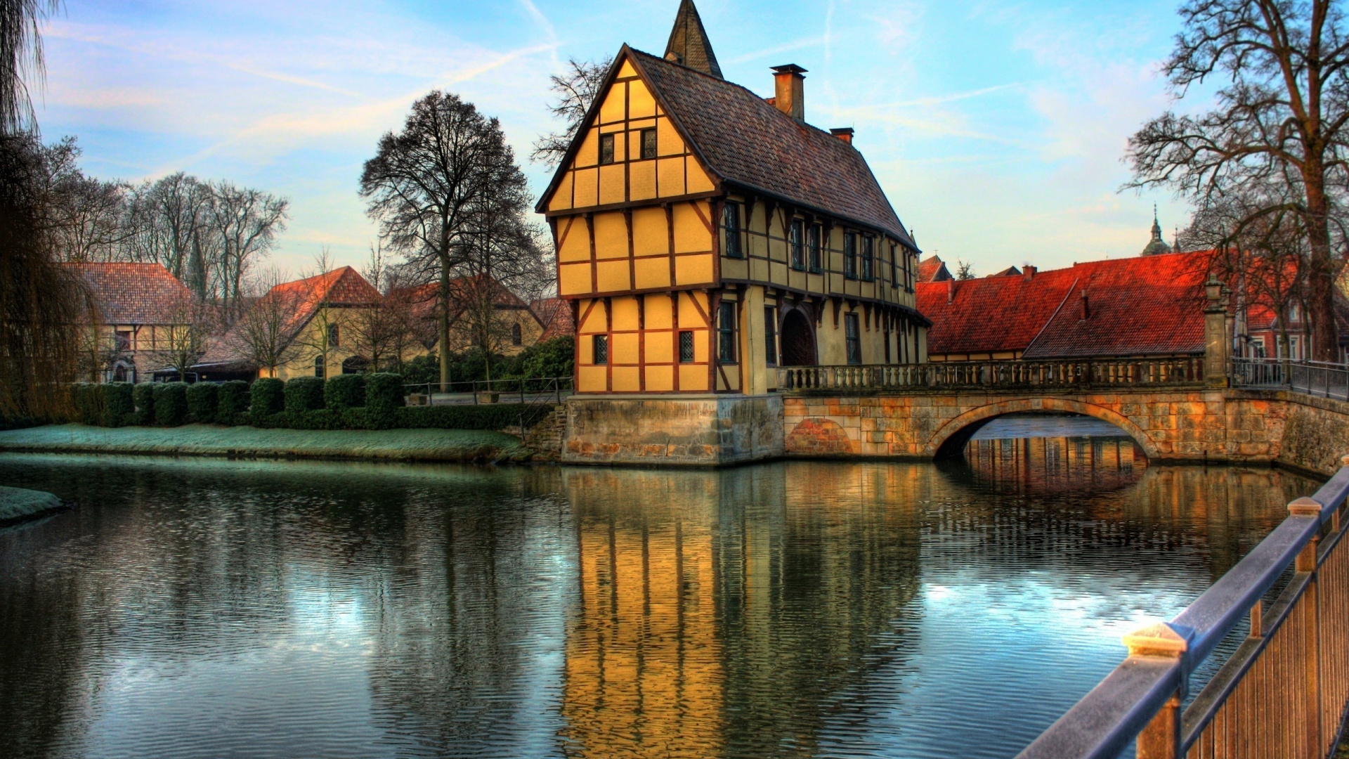 Обои водный путь, отражение, вода, ориентир, водный замок в разрешении 1920x1080