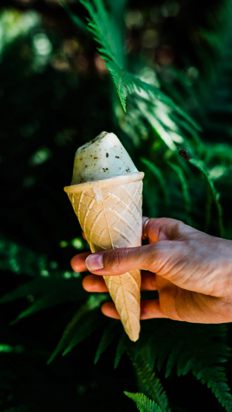 Обои мороженое, крем, напиток, Клубничное мороженое, пломбир в разрешении 750x1334