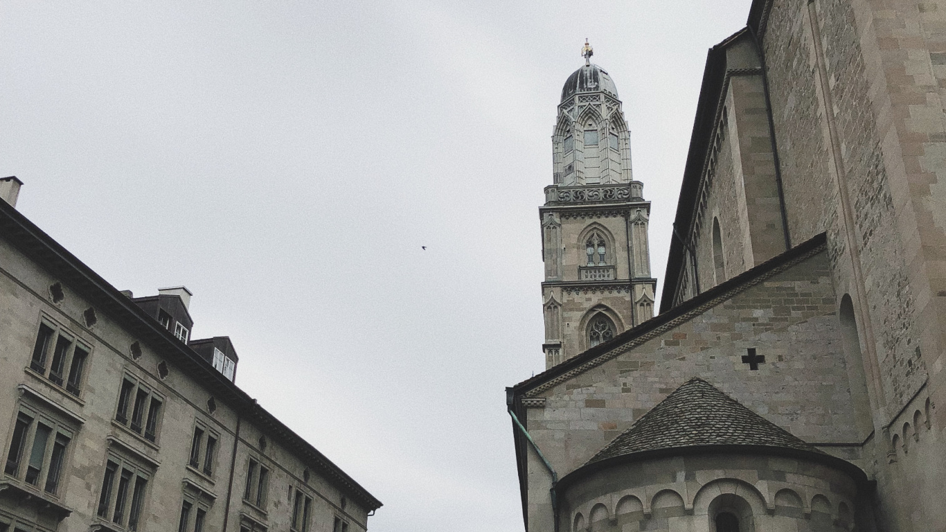 Обои Grossmnster, окно, архитектура, городок, фасад в разрешении 1366x768