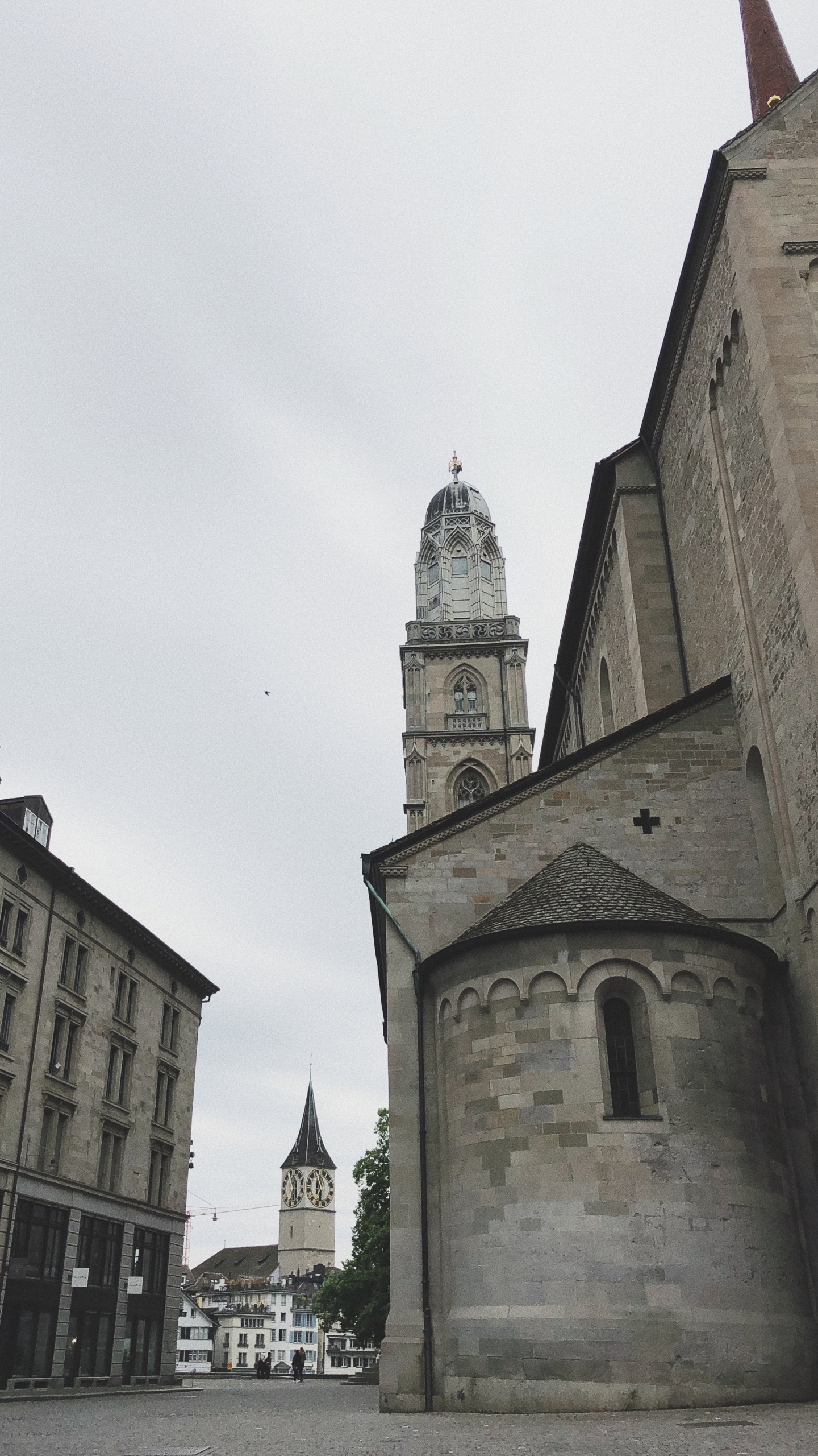 Обои Grossmnster, окно, архитектура, городок, фасад в разрешении 1440x2560