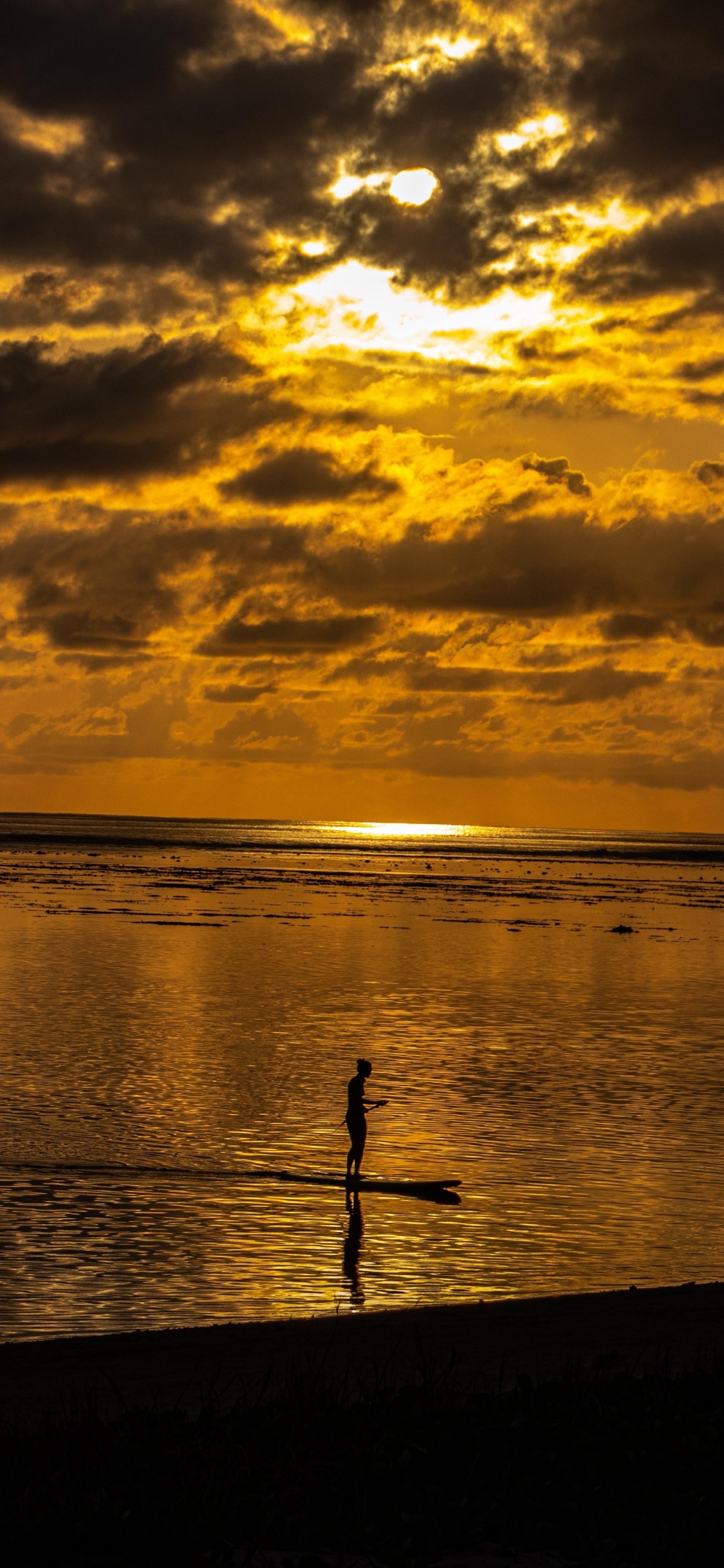 Обои облако, вода, гидроресурсы, атмосфера, экорегион в разрешении 1125x2436