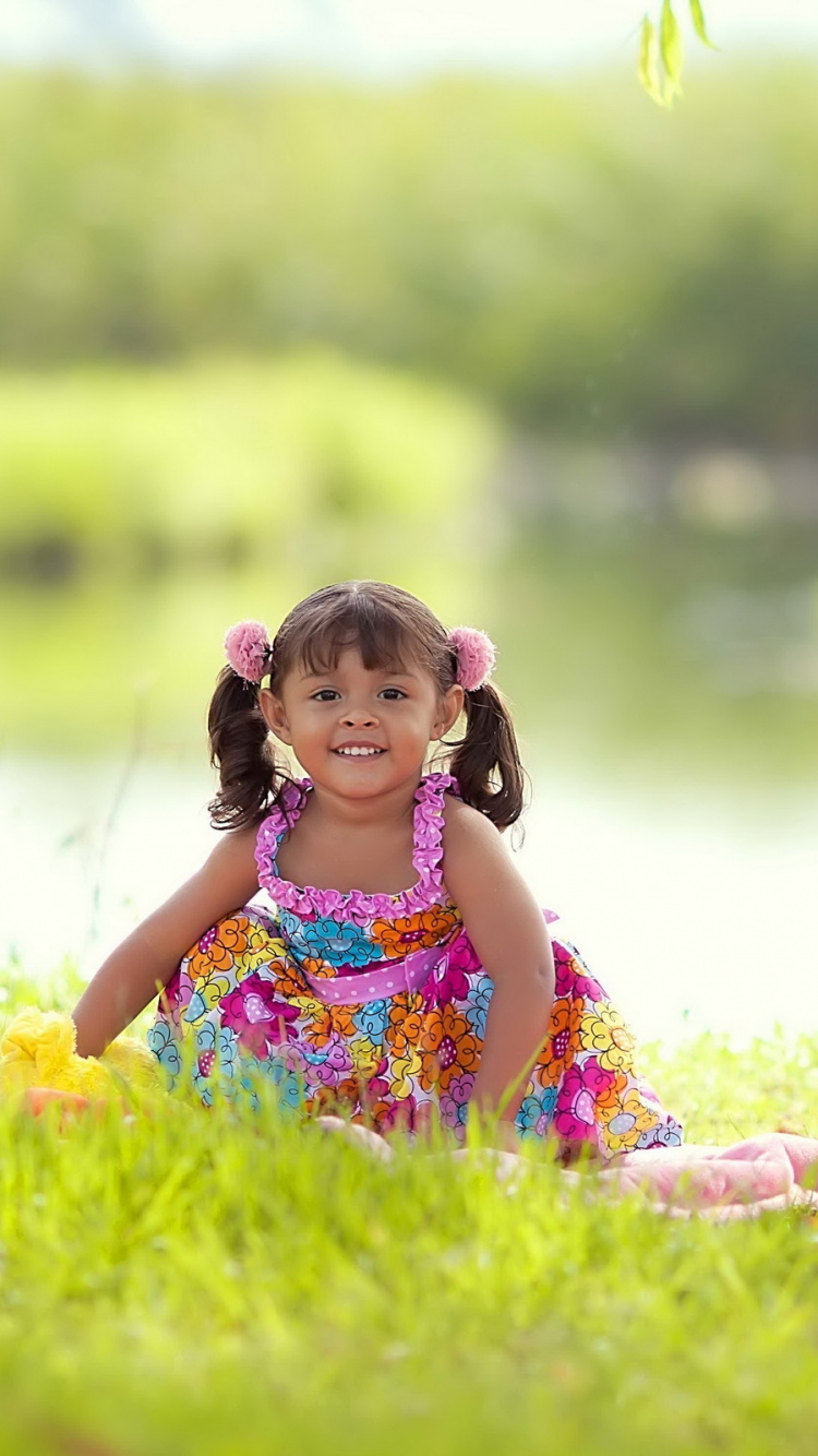 Обои ребенок, природа, зеленый, остроумие, счастье в разрешении 750x1334