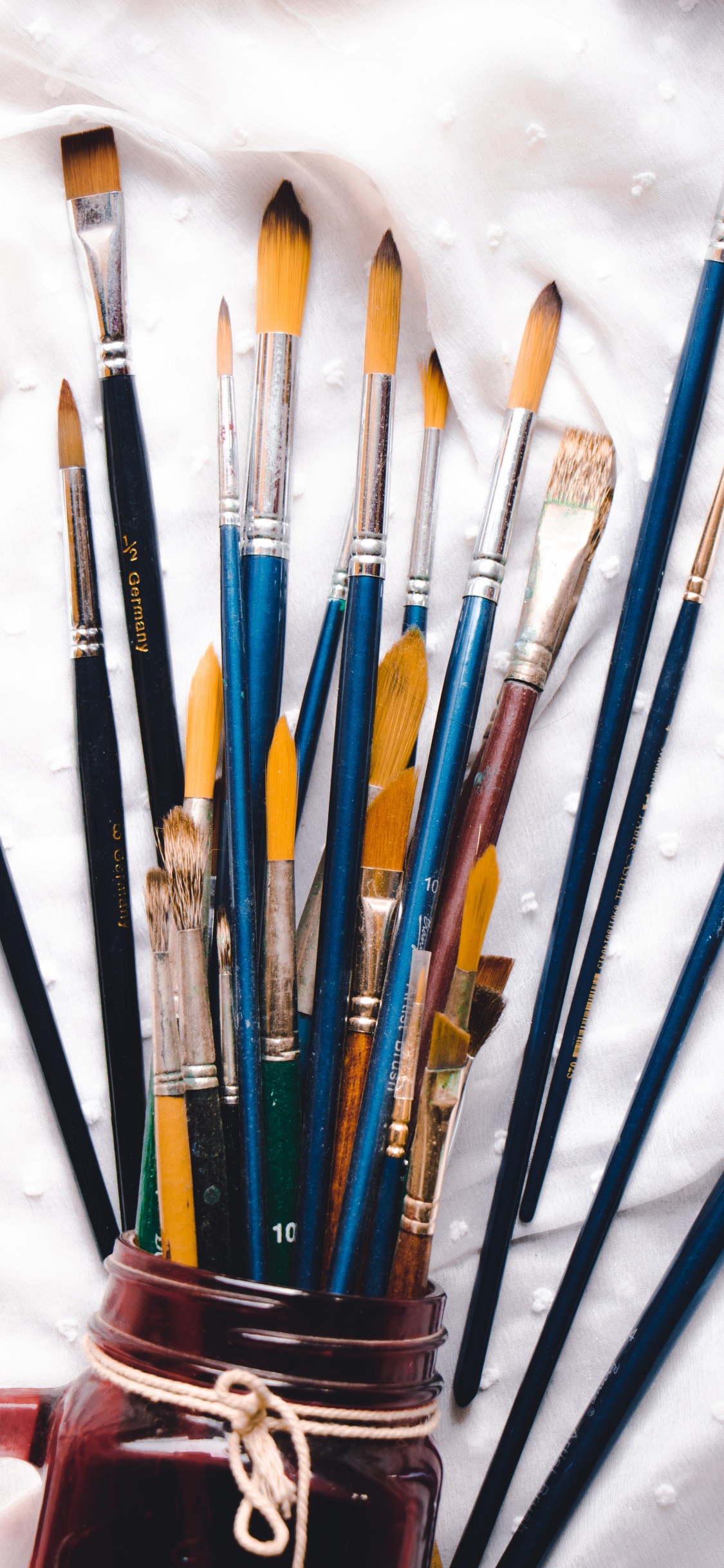 Обои акварельная живопись, кисть, арт, рисование, артист в разрешении 1125x2436