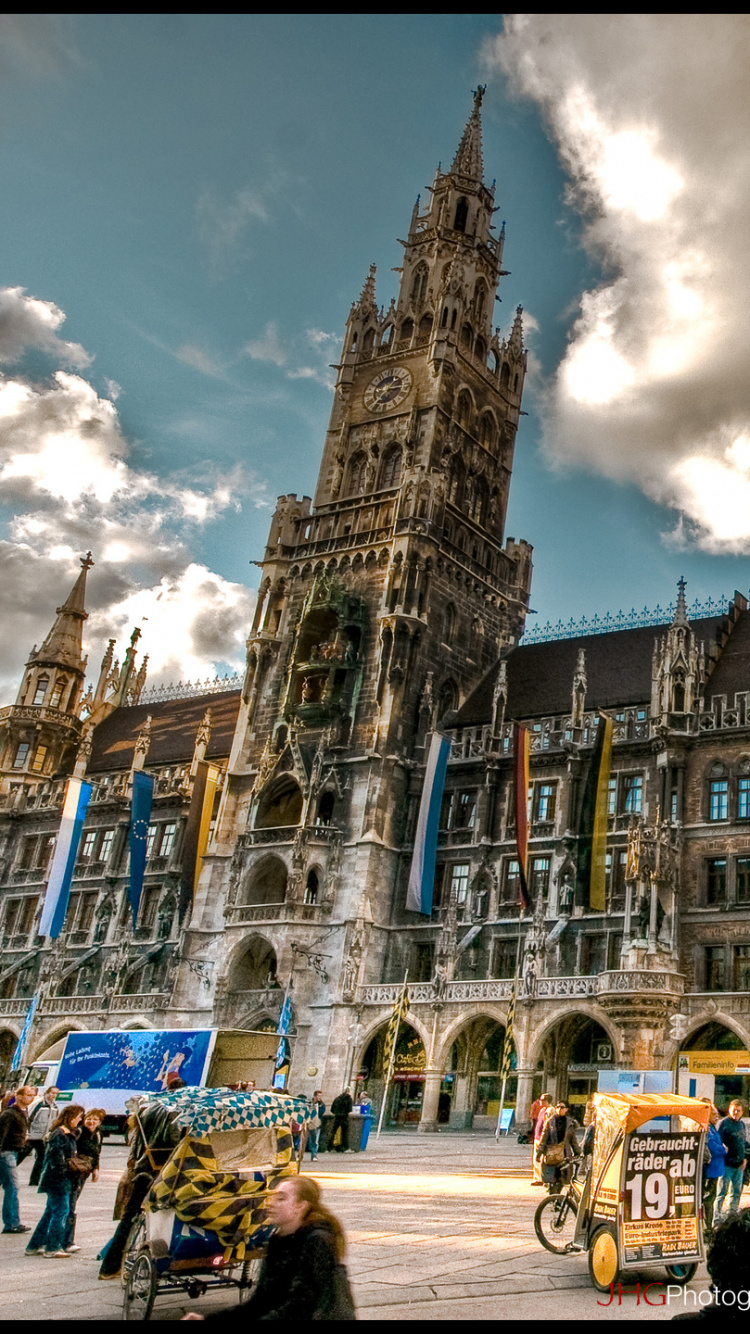 Обои Железнодорожного вокзала Мюнхена Мариенплац, город, ориентир, рыночная площадь, здание в разрешении 750x1334