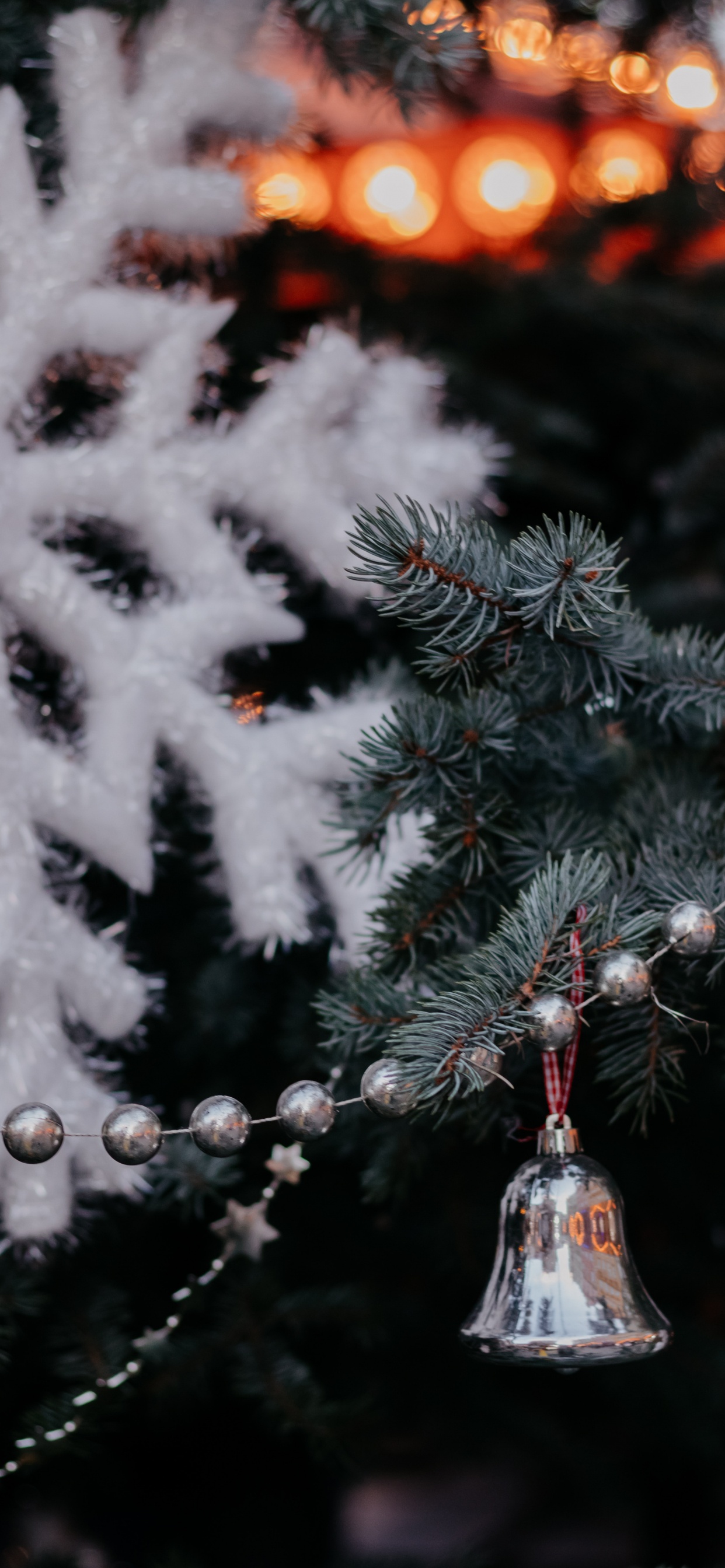 Обои елка, Рождественские огни, ель, сосна, дерево в разрешении 1242x2688