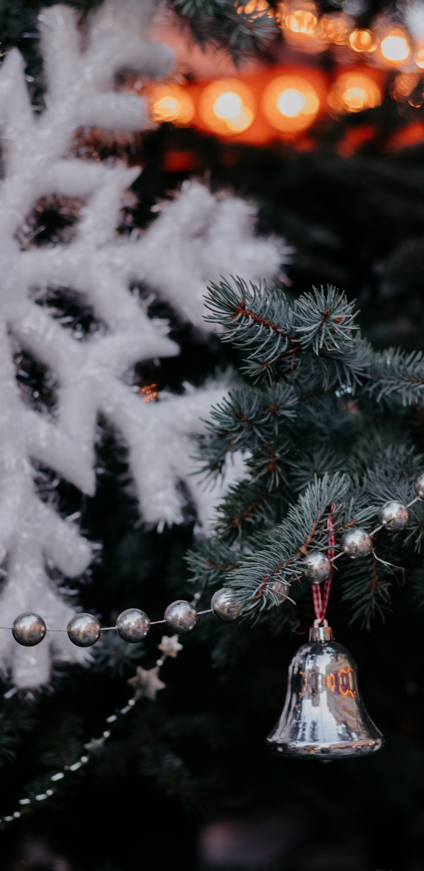 Обои елка, Рождественские огни, ель, сосна, дерево в разрешении 1440x2960