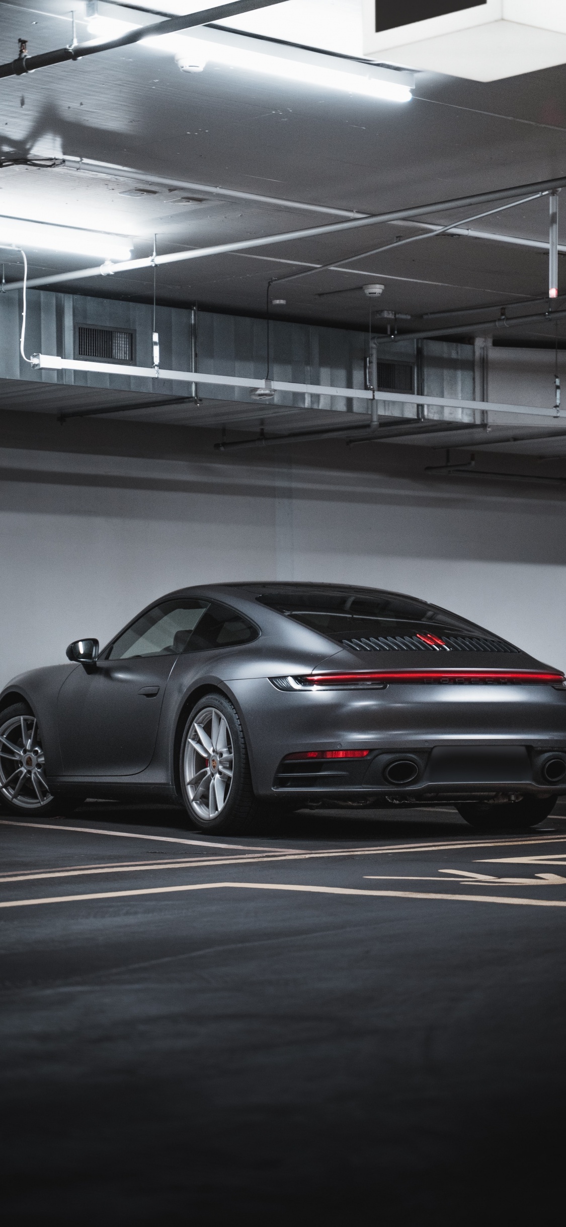 Обои спорткар, легковые автомобили, Порше, Астон Мартин один 77, Астон Мартин в разрешении 1125x2436