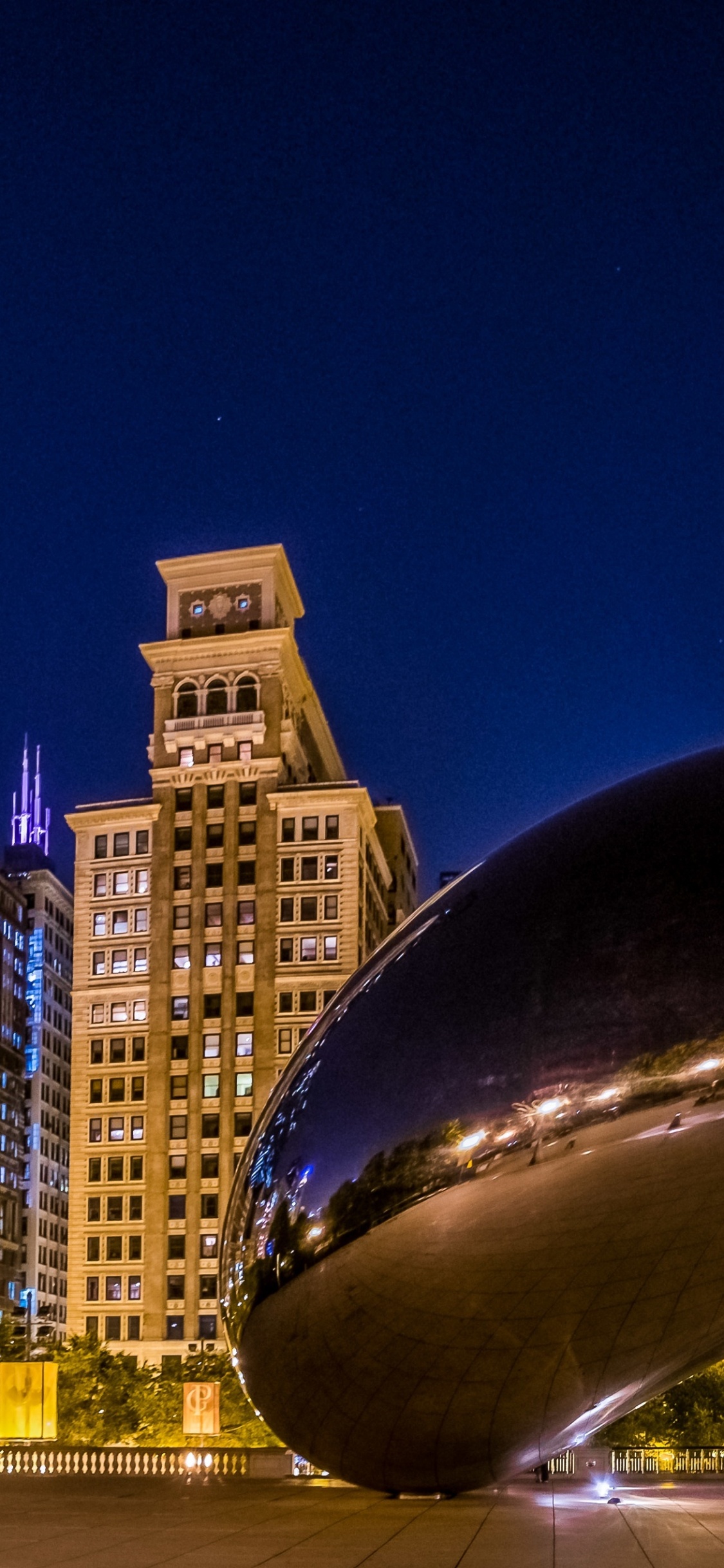 Обои Облачные ворота, город, ориентир, городской пейзаж, ночь в разрешении 1125x2436