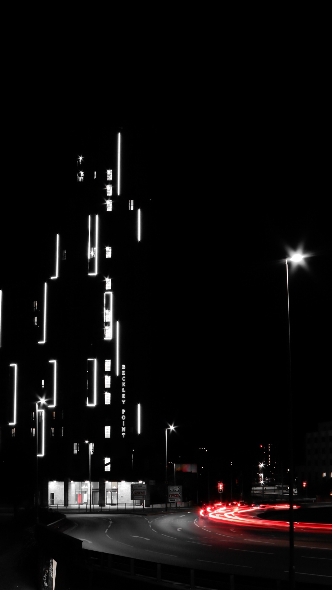 Обои черный, темнота, белые, ночь, уличный фонарь в разрешении 1080x1920