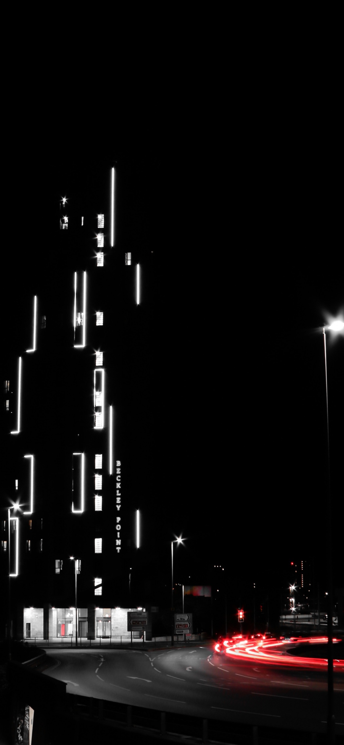 Обои черный, темнота, белые, ночь, уличный фонарь в разрешении 1125x2436